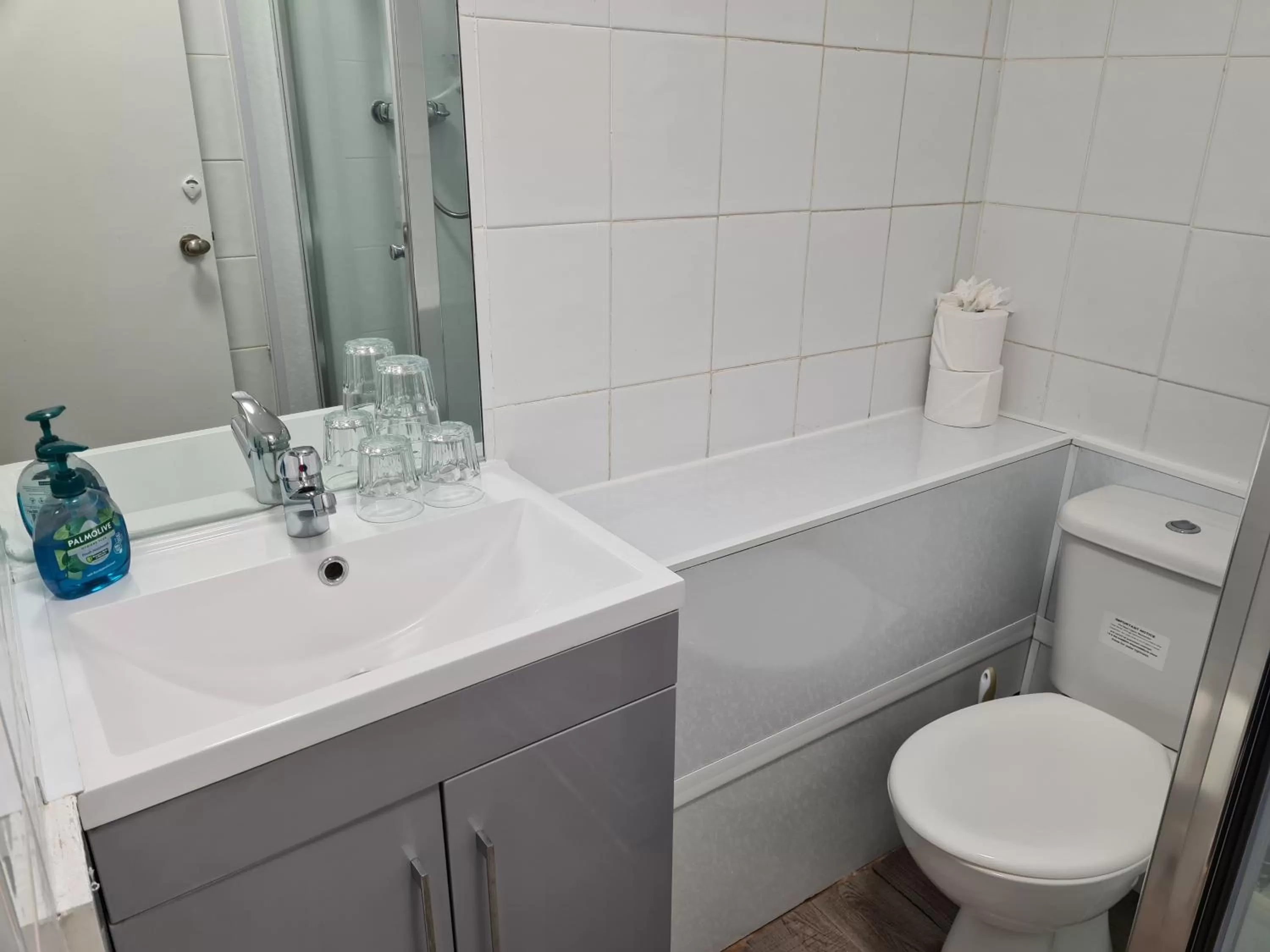 Toilet in Northumberland Hotel