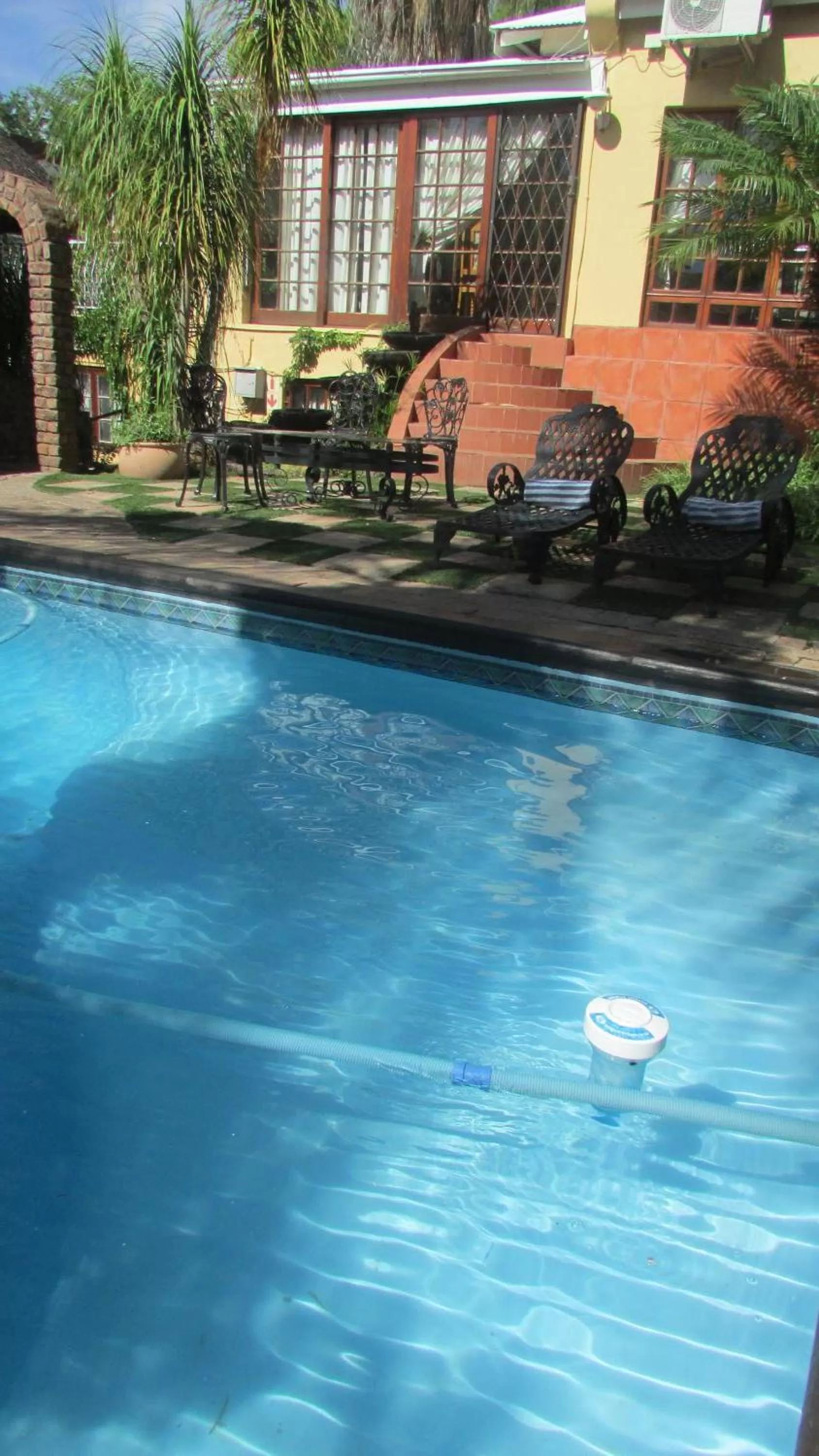 Pool view in Victoria Manor