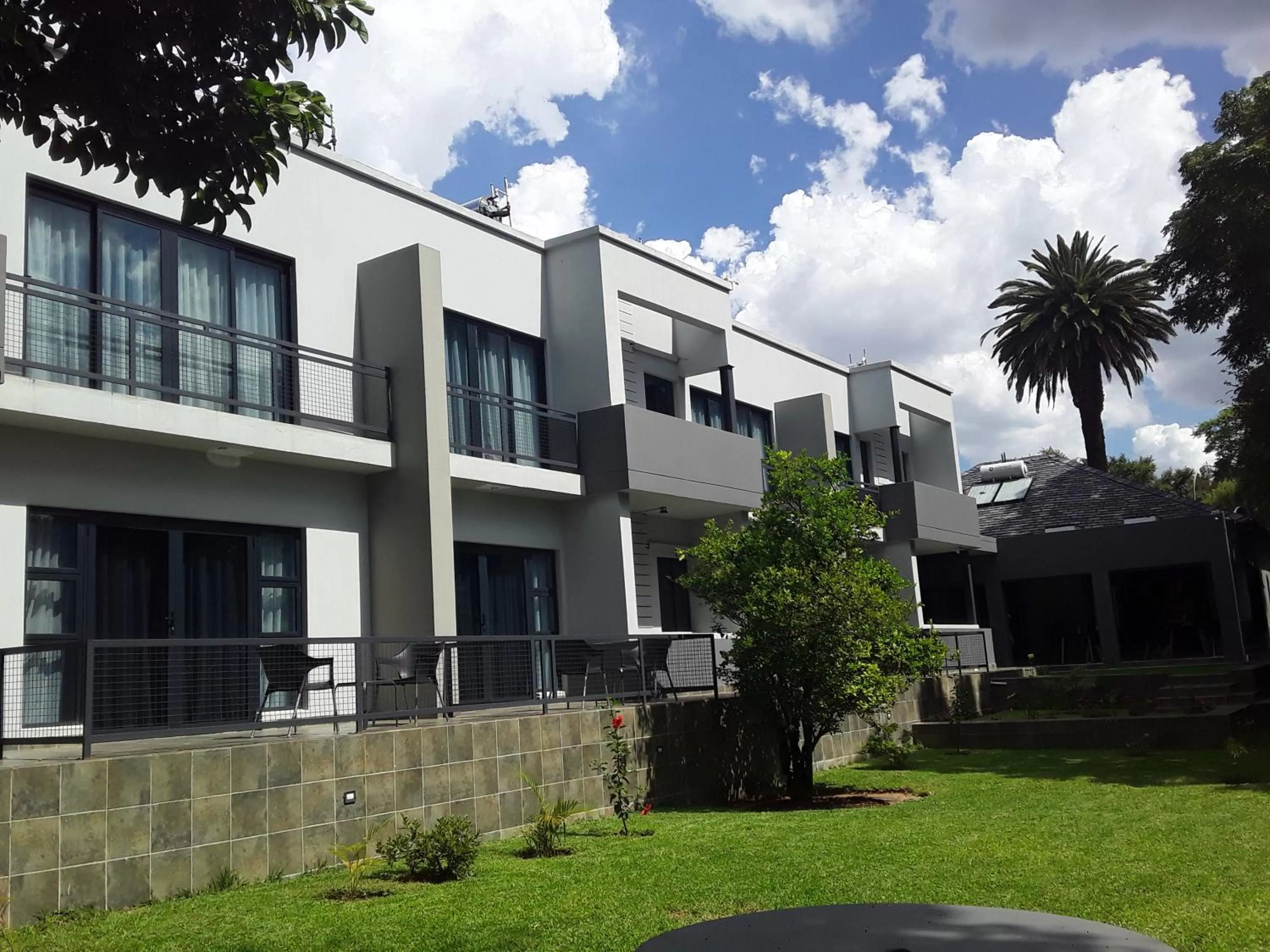 Property building in La Orchard Hotel