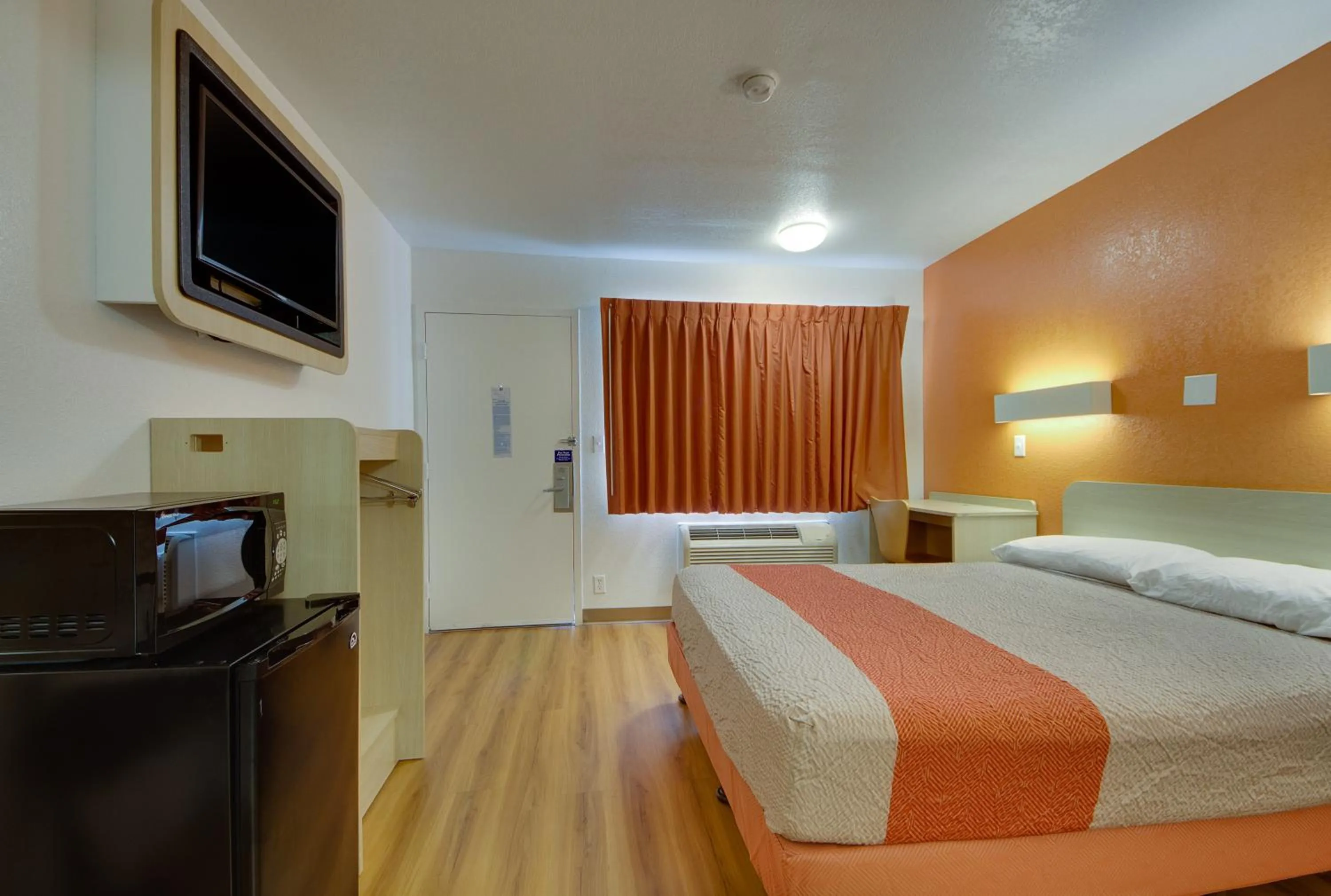 Bedroom, Bed in Avera Suites