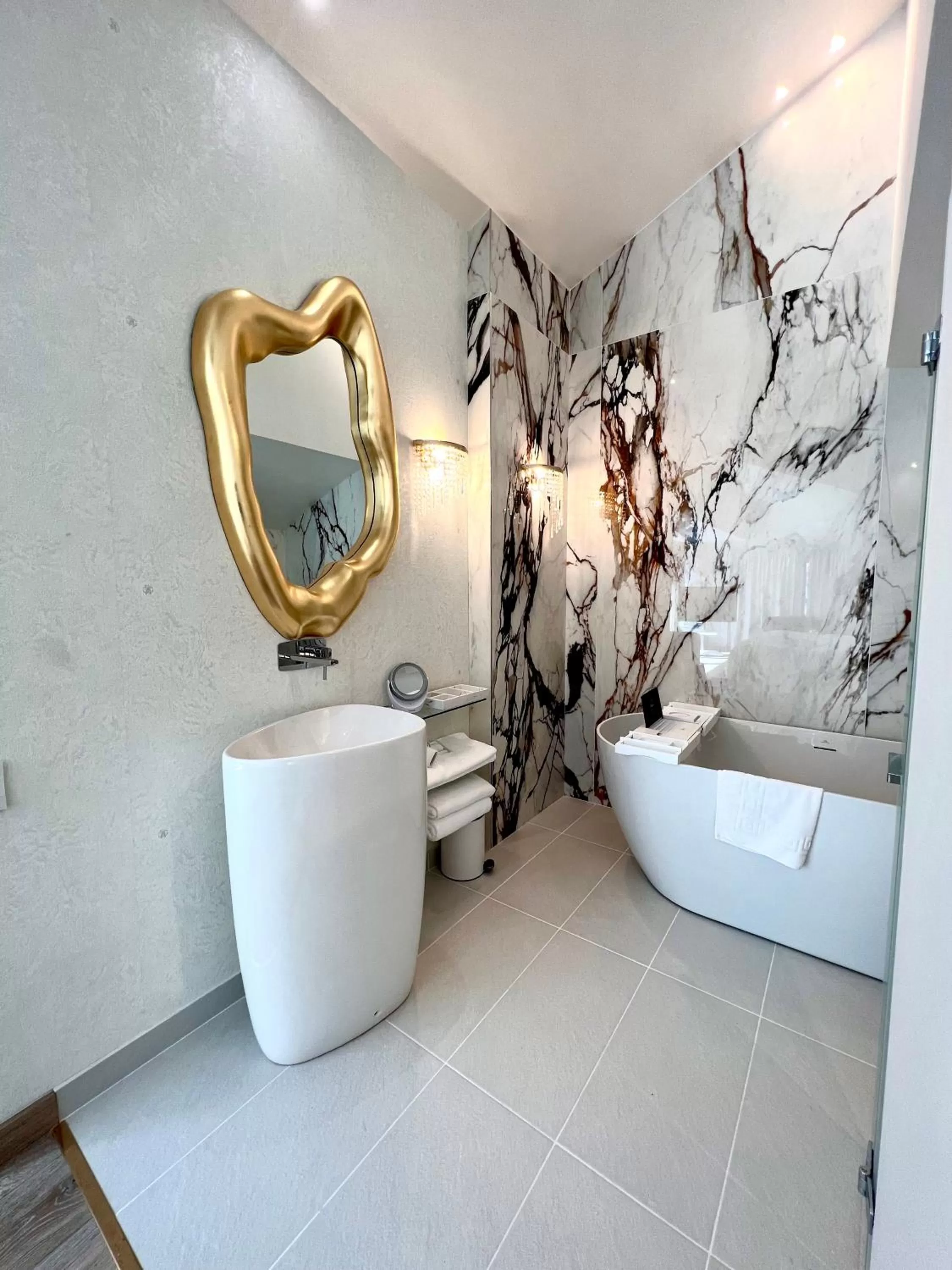 Bathroom in Hotel & SPA Bringué