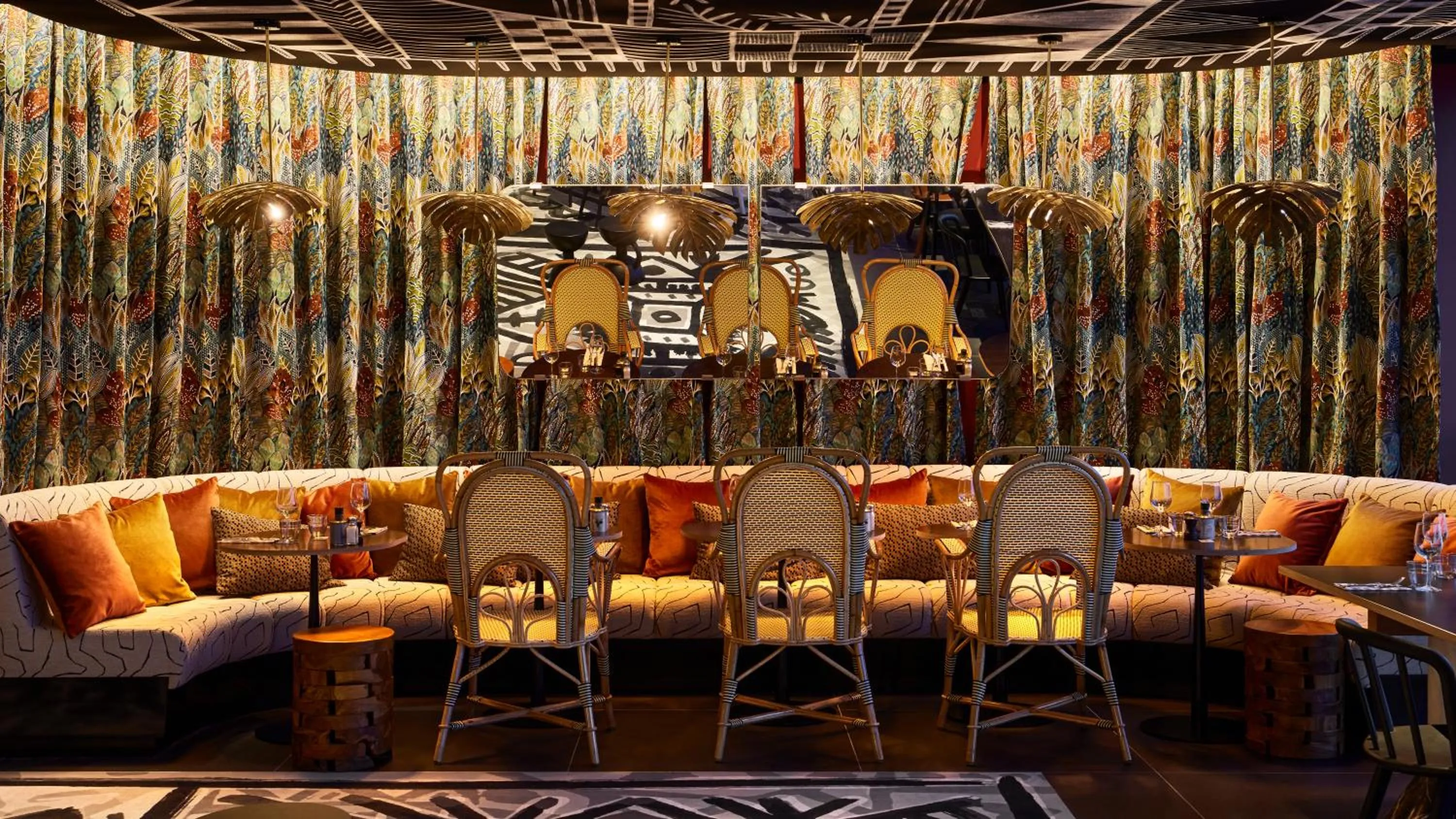 Restaurant/places to eat in Mama Shelter Paris La Défense