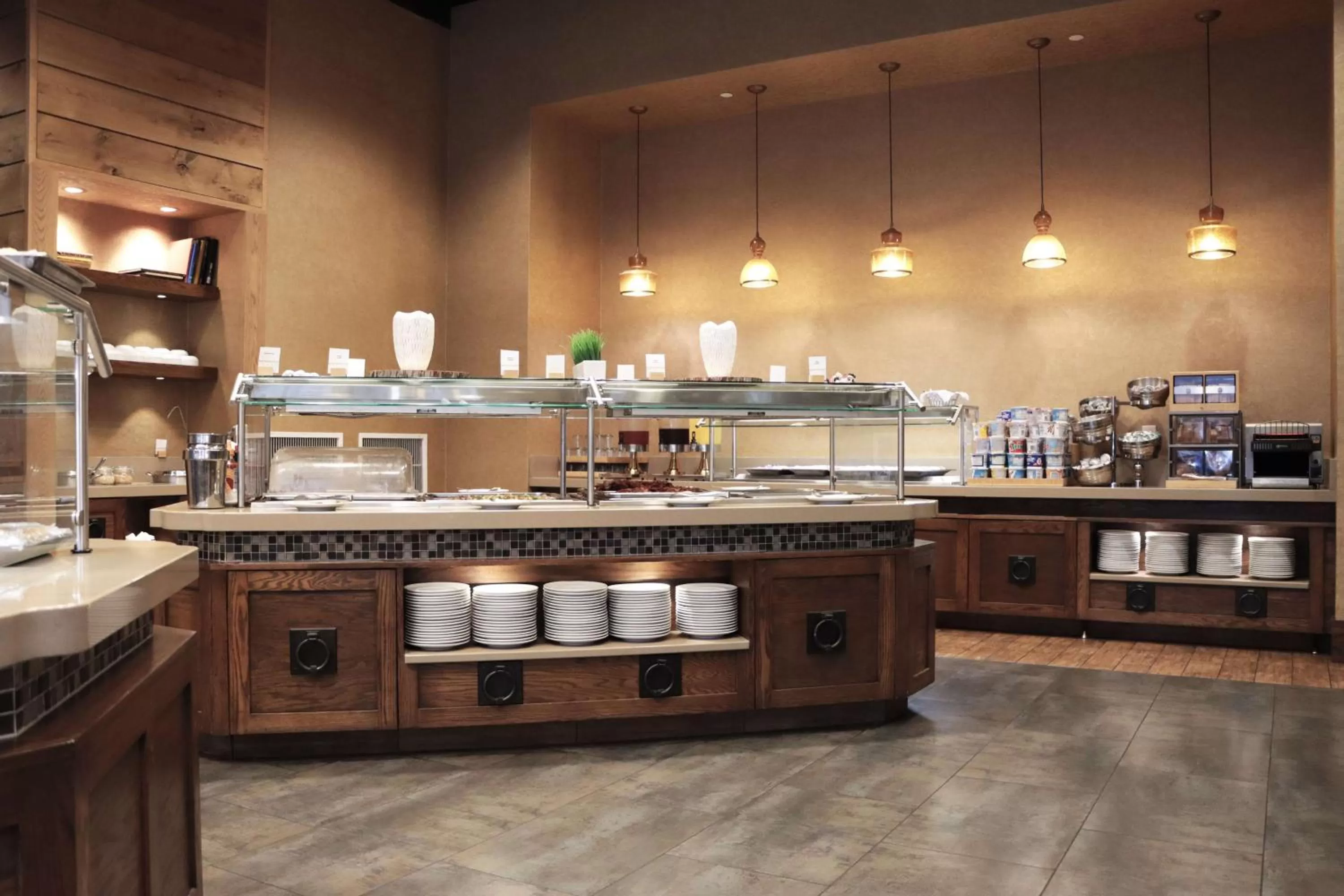 Dining area in DoubleTree by Hilton Hotel Reading