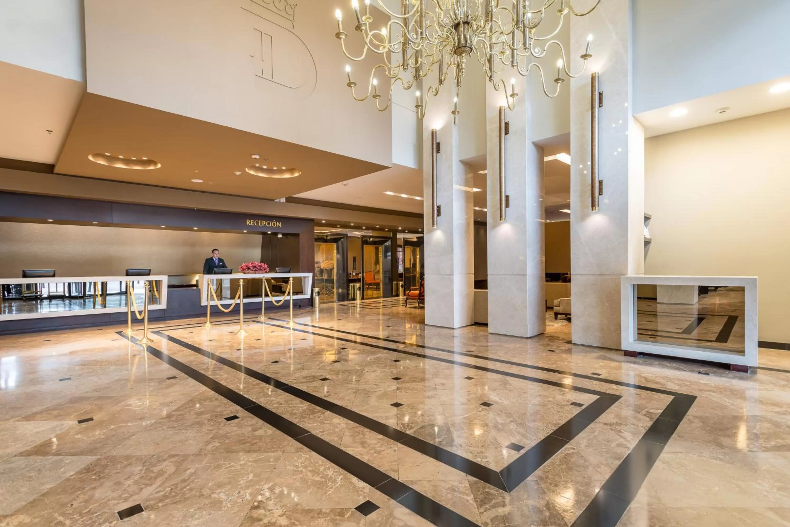 Lobby or reception in Casa Dann Carlton Hotel & SPA