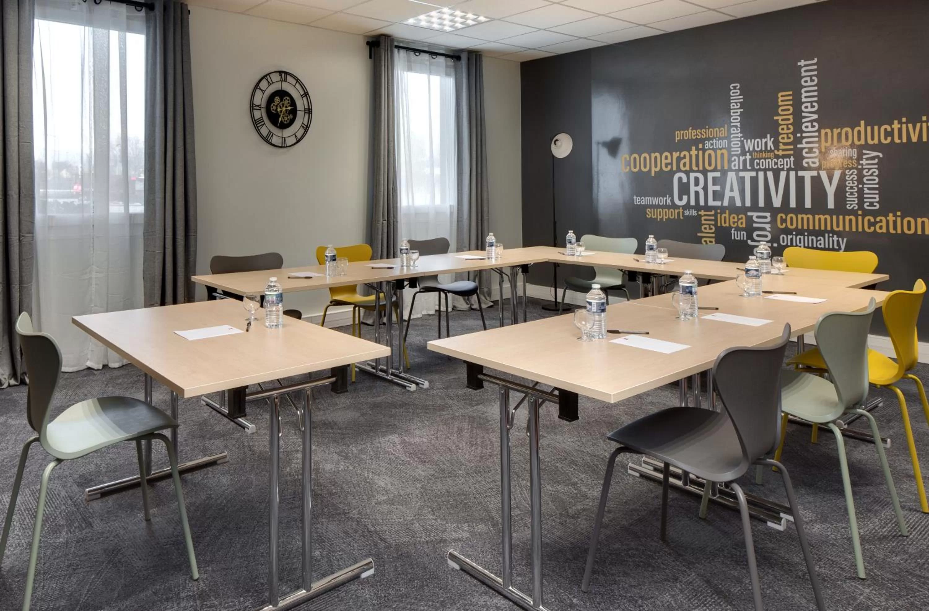 Meeting/conference room in ibis budget Clermont Ferrand Nord Riom