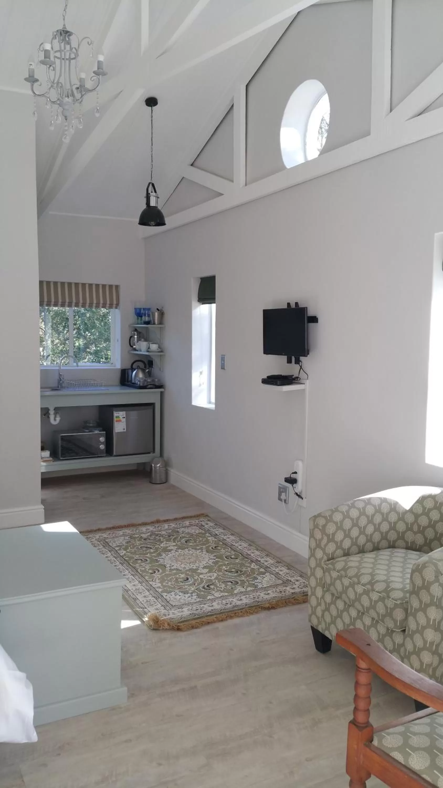 Kitchen or kitchenette, Seating Area in Bergview Guesthouse Swellendam