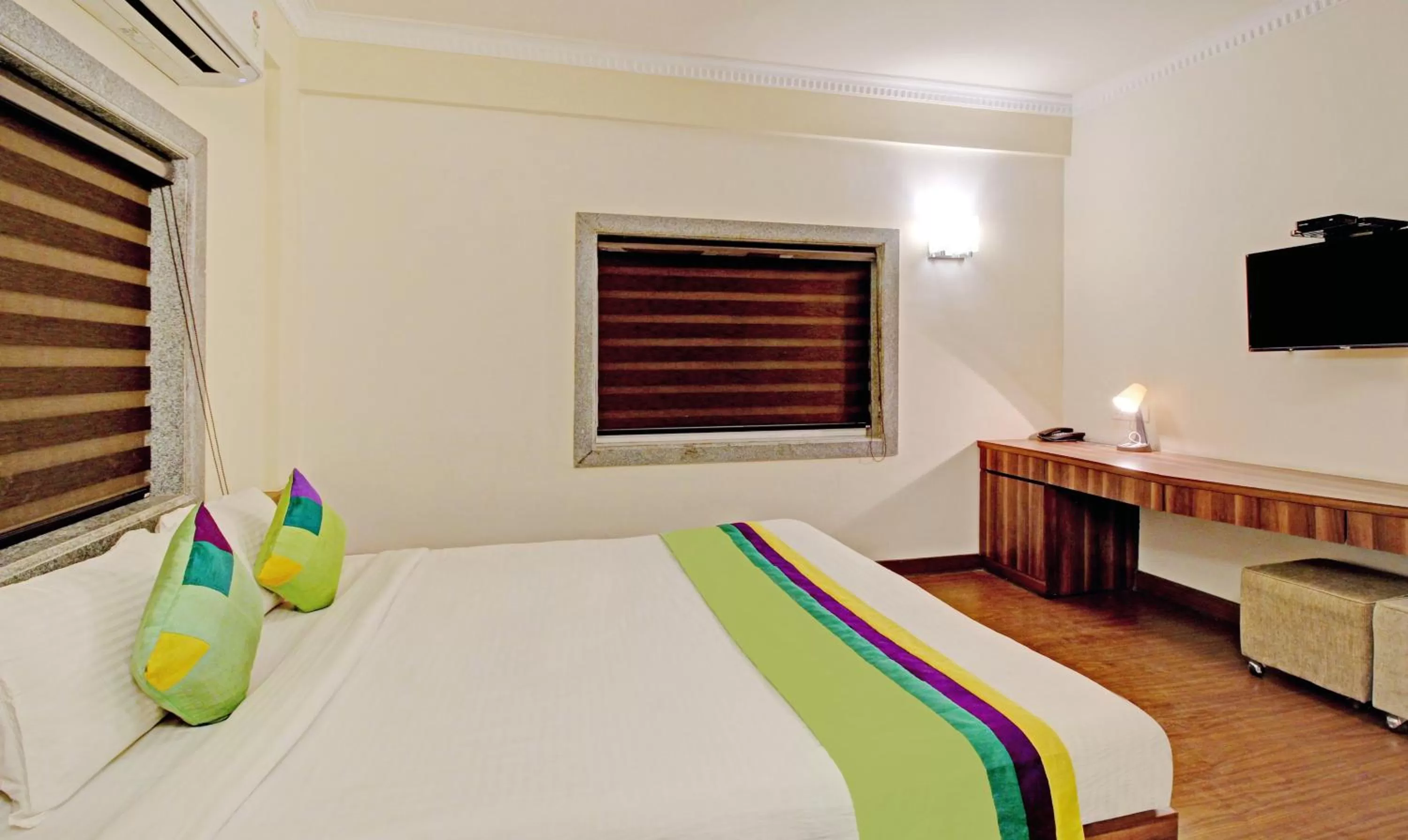 Bedroom, Bed in Treebo ASL Prime, Gariahat