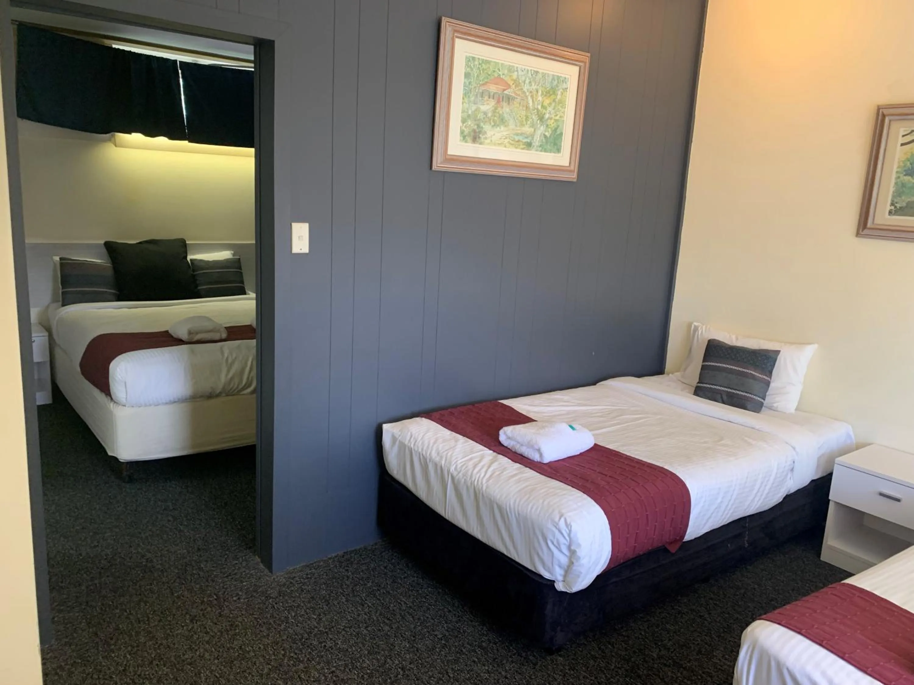 Bedroom, Bed in Arkana Motel