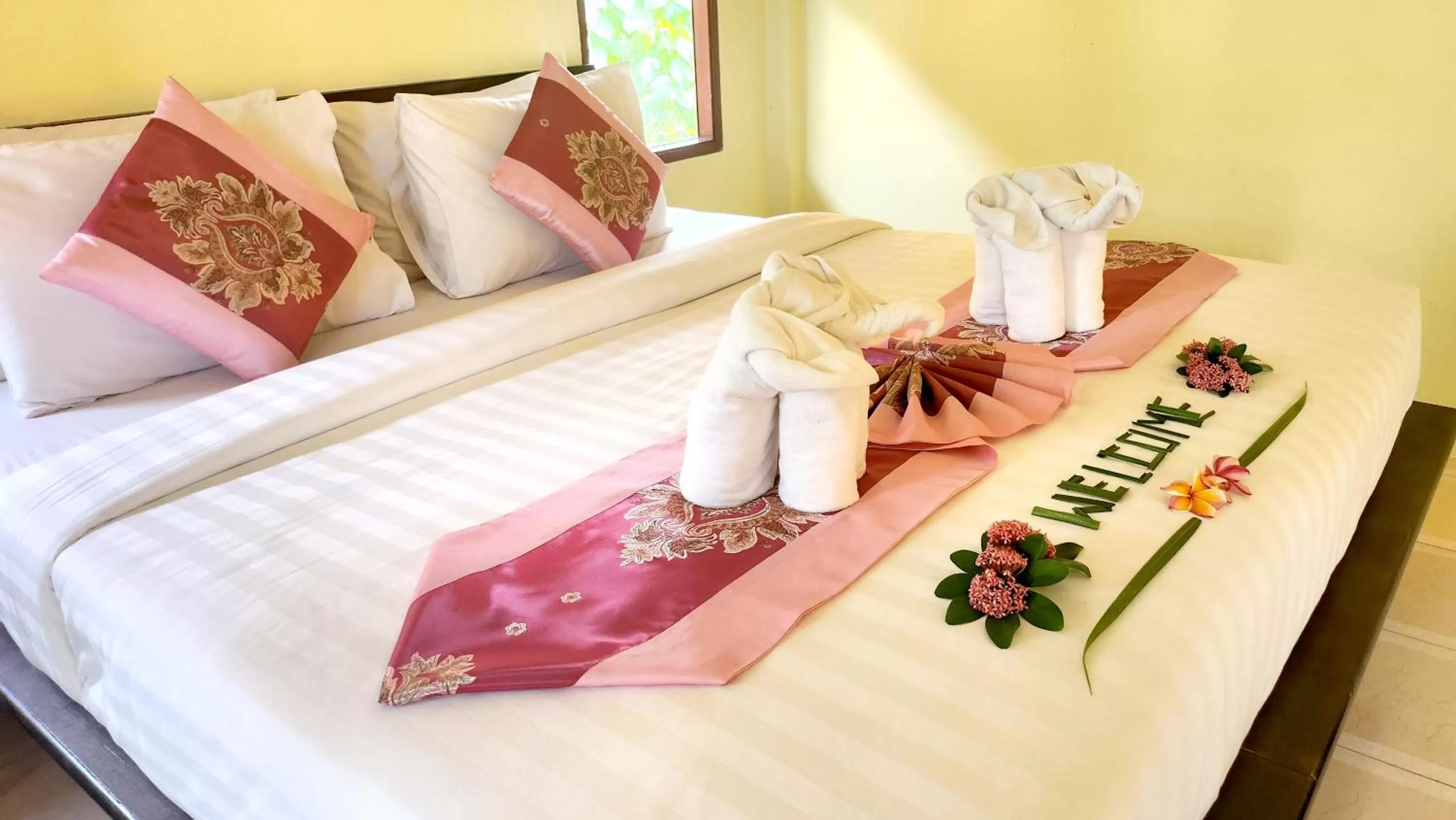 Bed in Sawaddee Aonang Resort
