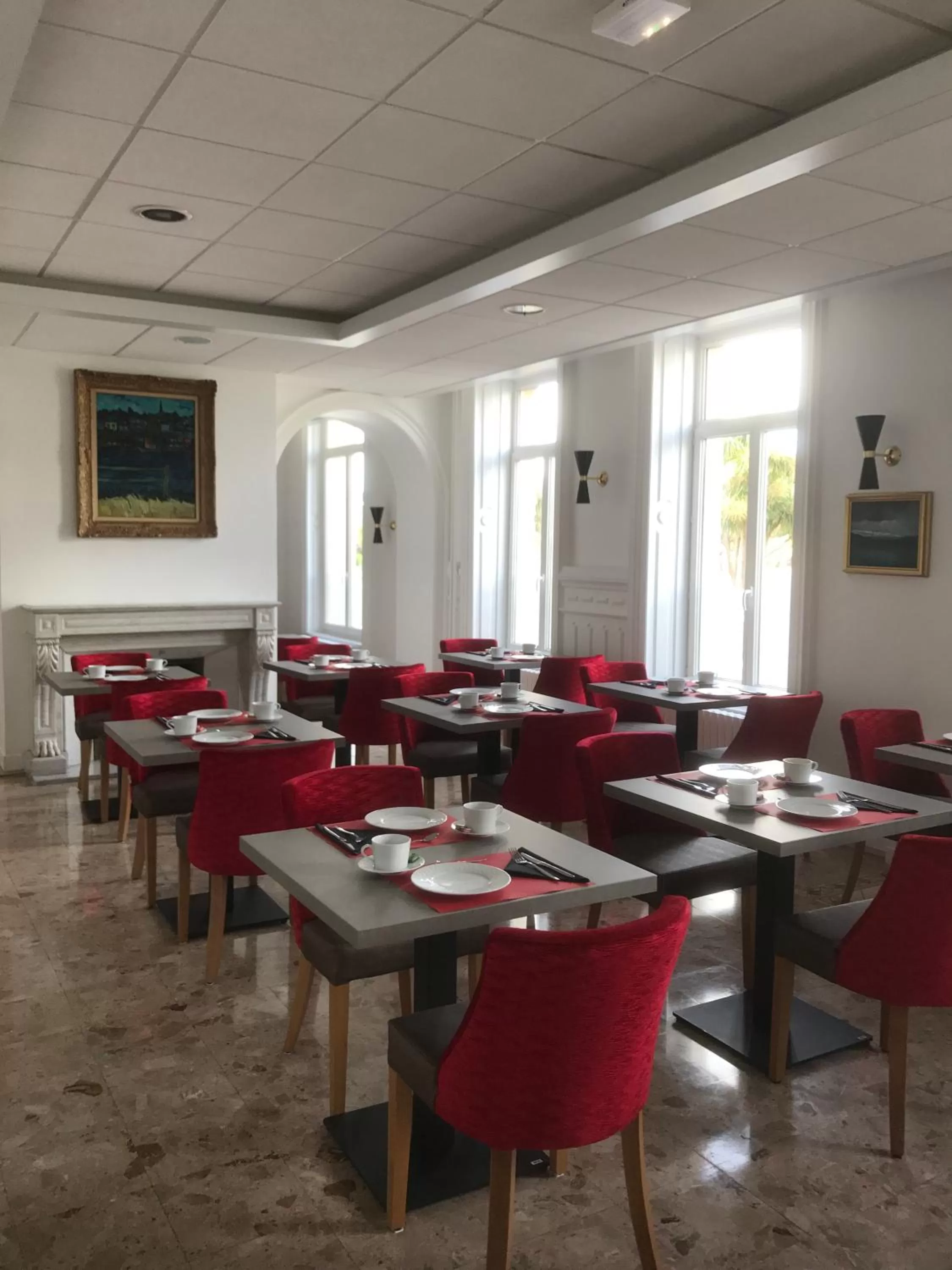 Restaurant/places to eat in Hotel Le Cercle