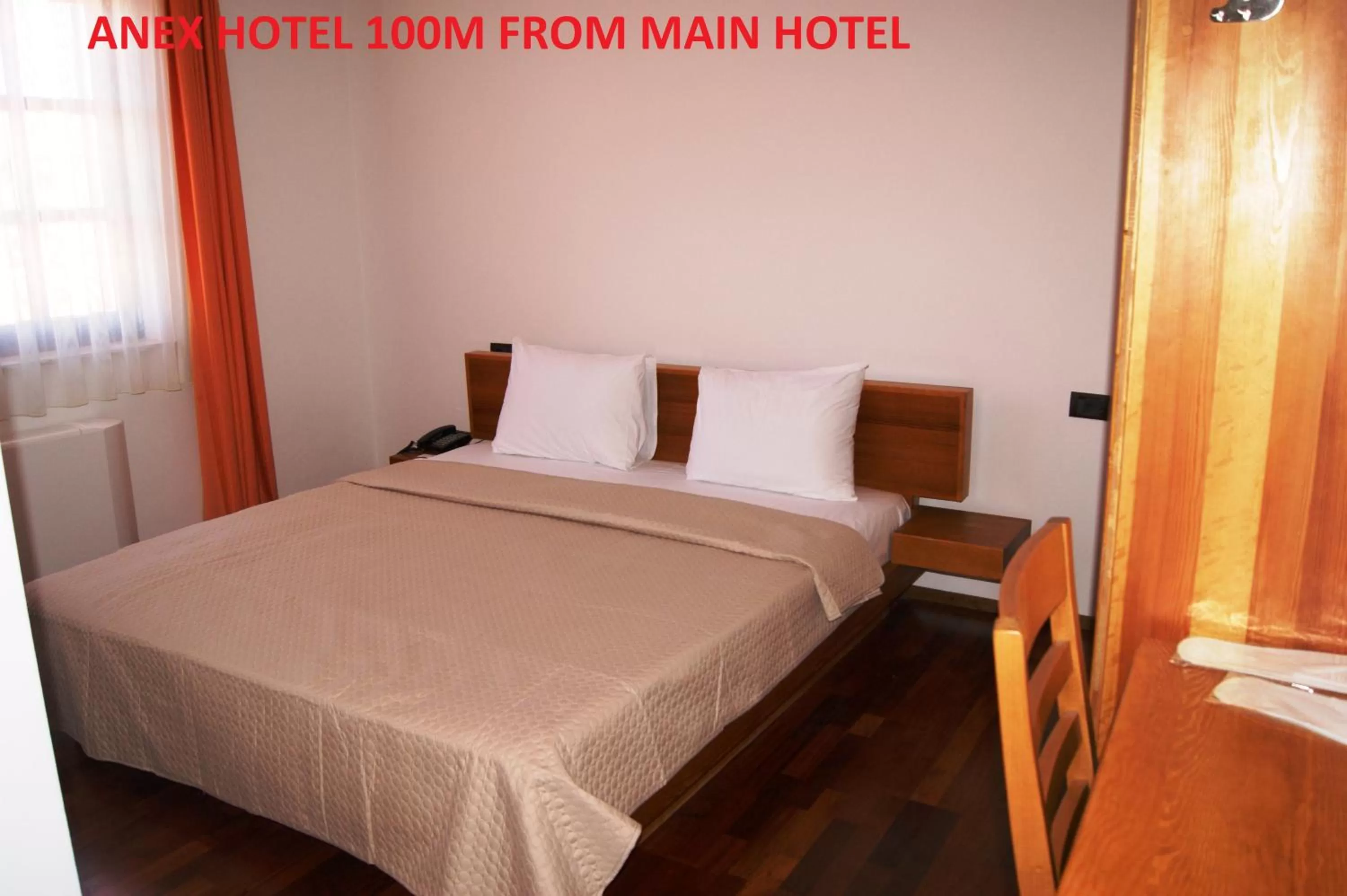 Bed in Hotel Prizreni