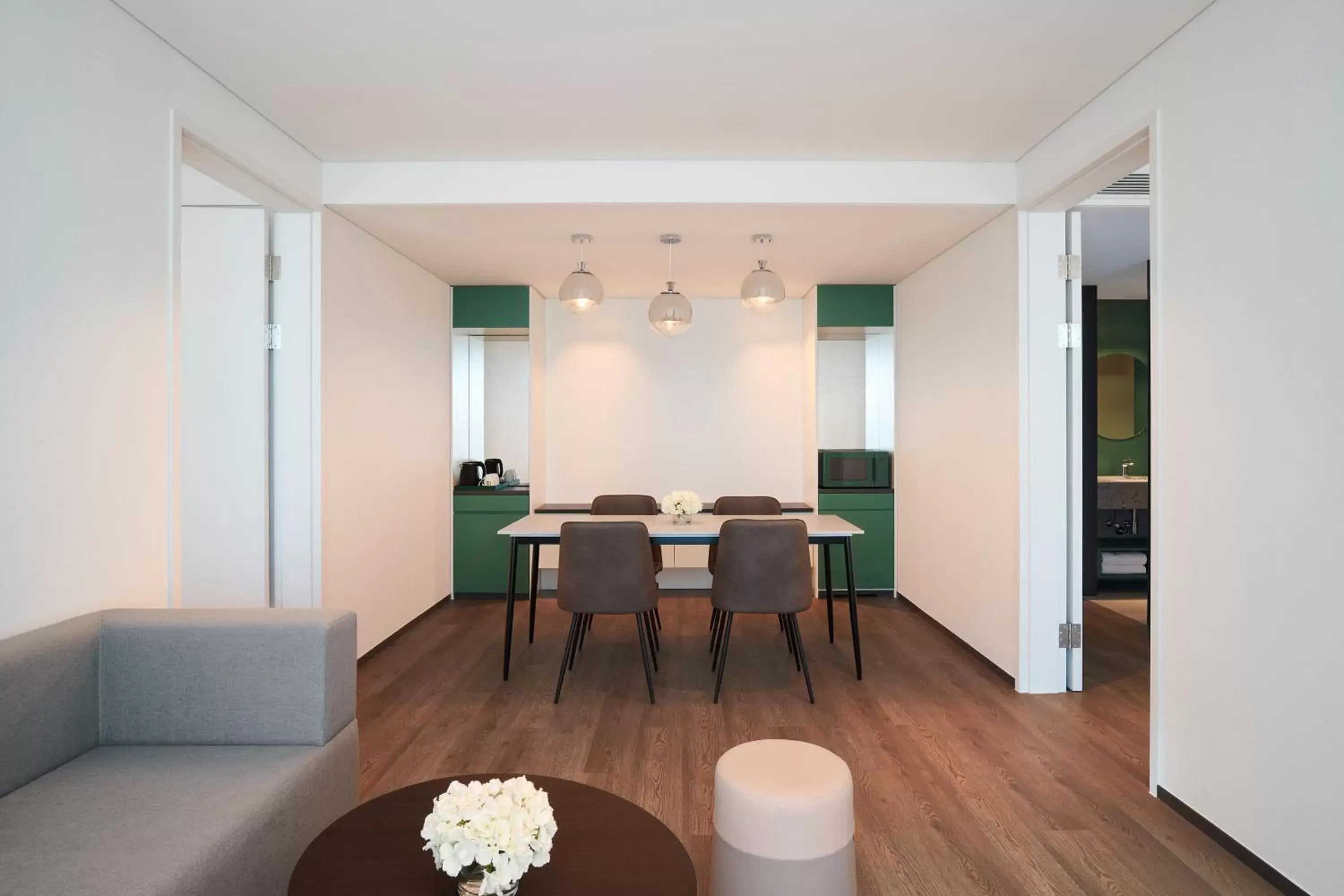 Deluxe Suite Room with One Double Bed and Two Single Beds in ibis Styles Ambassador Incheon Airport T2 Deluxe Suite Room with One Double Bed and Two Single Beds in ibis Styles Ambassador Incheon Airport T2