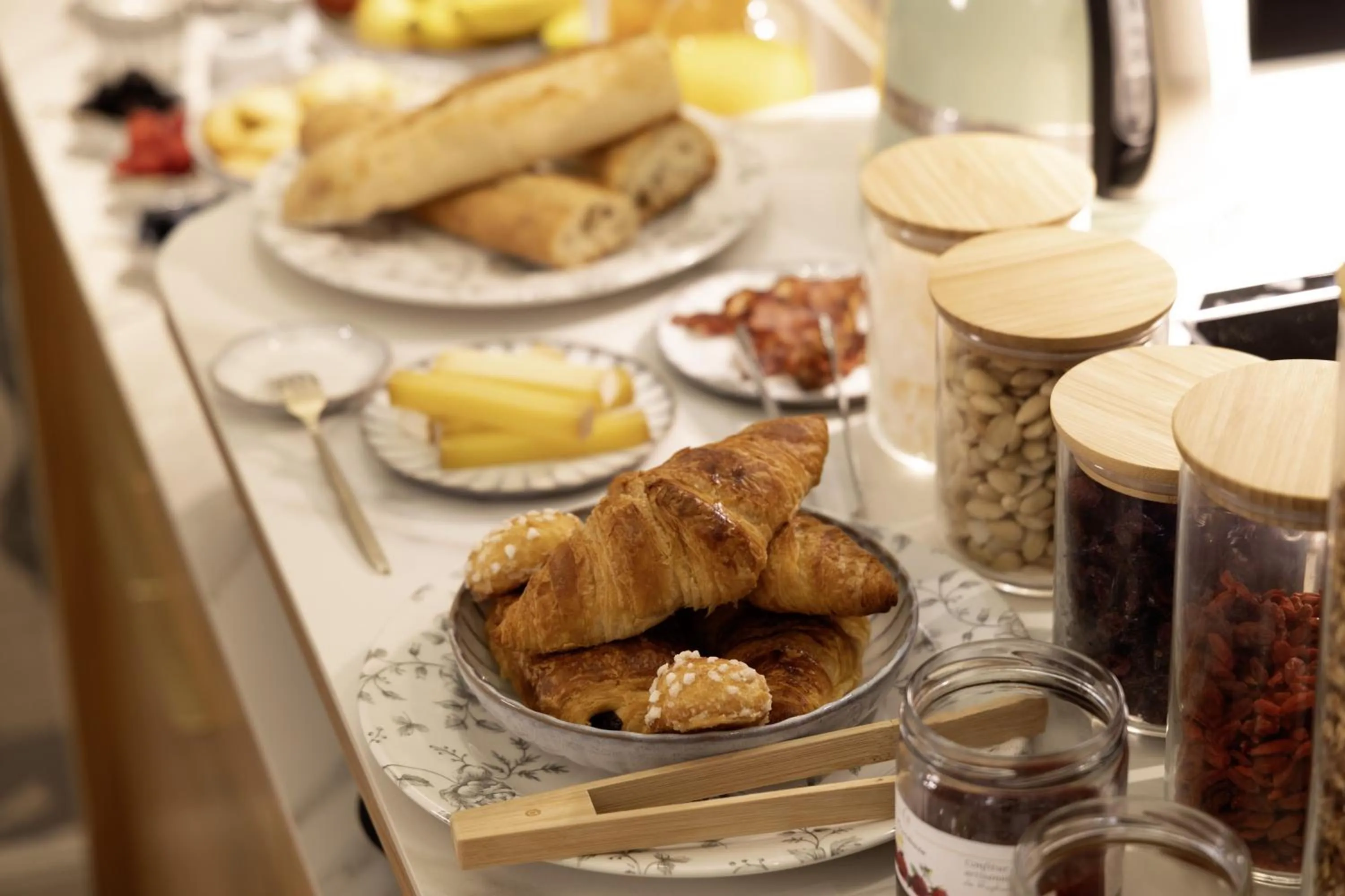 Breakfast in Hotel L de Lutece - Notre-Dame
