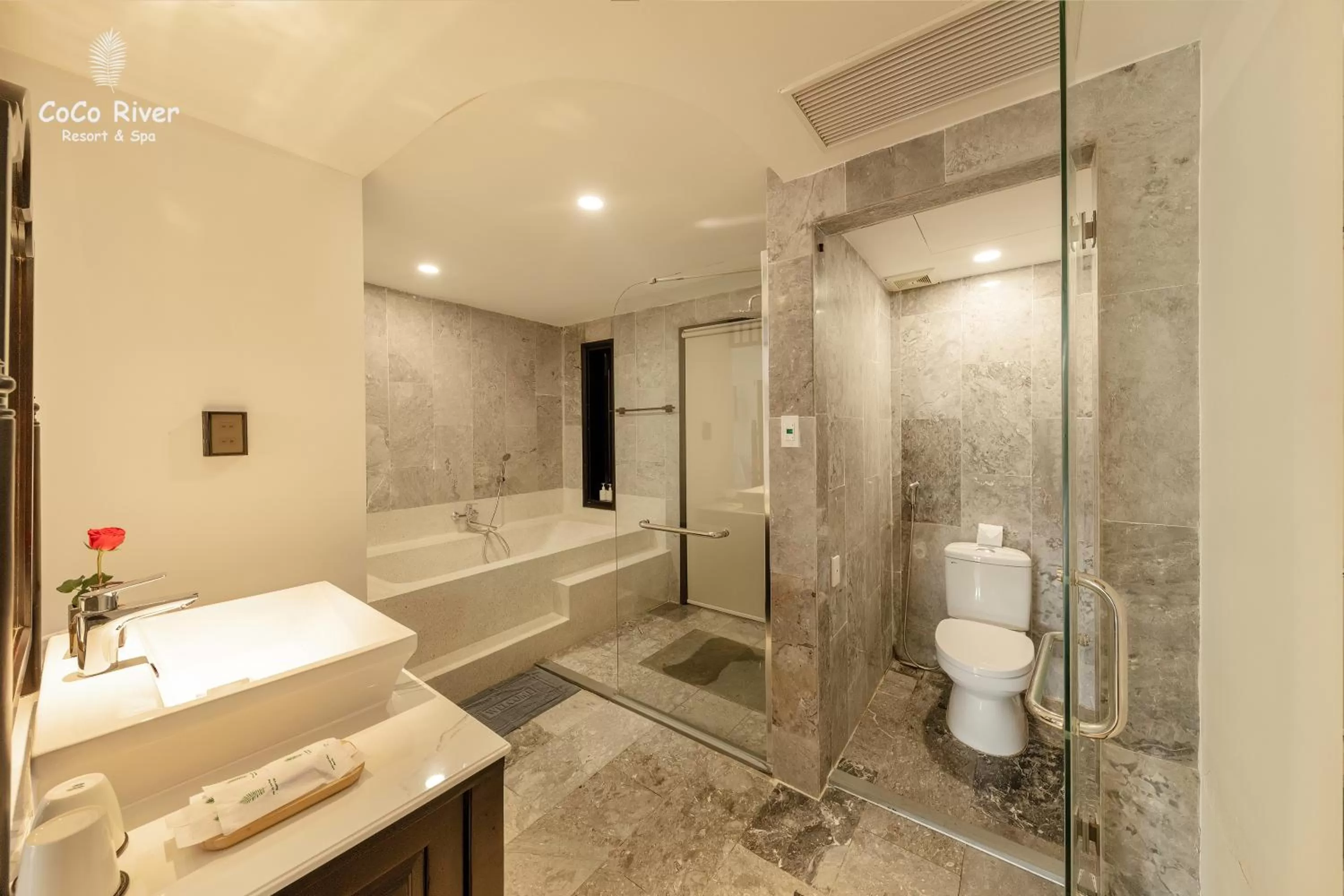 Toilet in Hoi An Coco River Resort & Spa