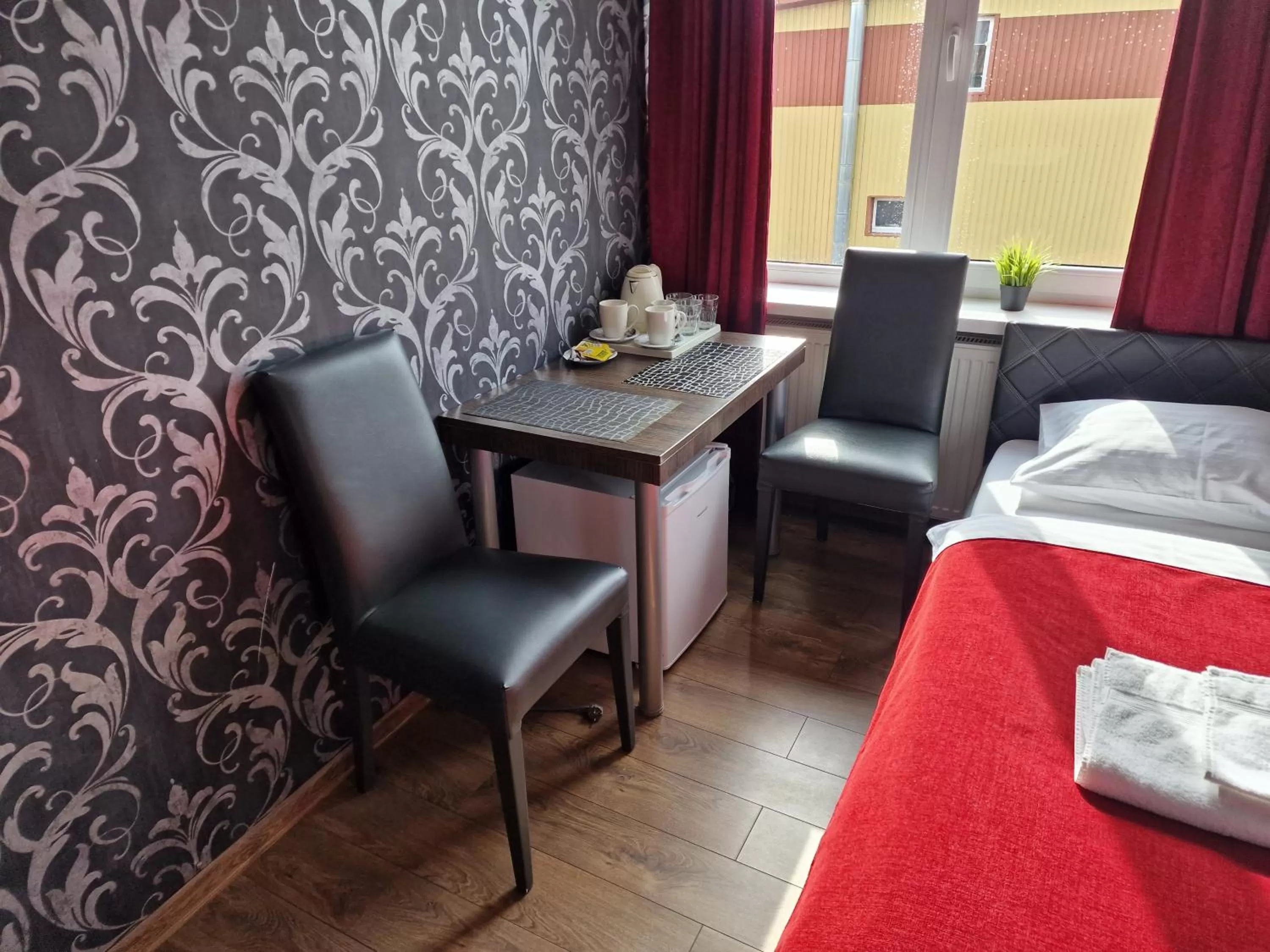 Photo of the whole room, Bed in KALIDA Rooms for rent