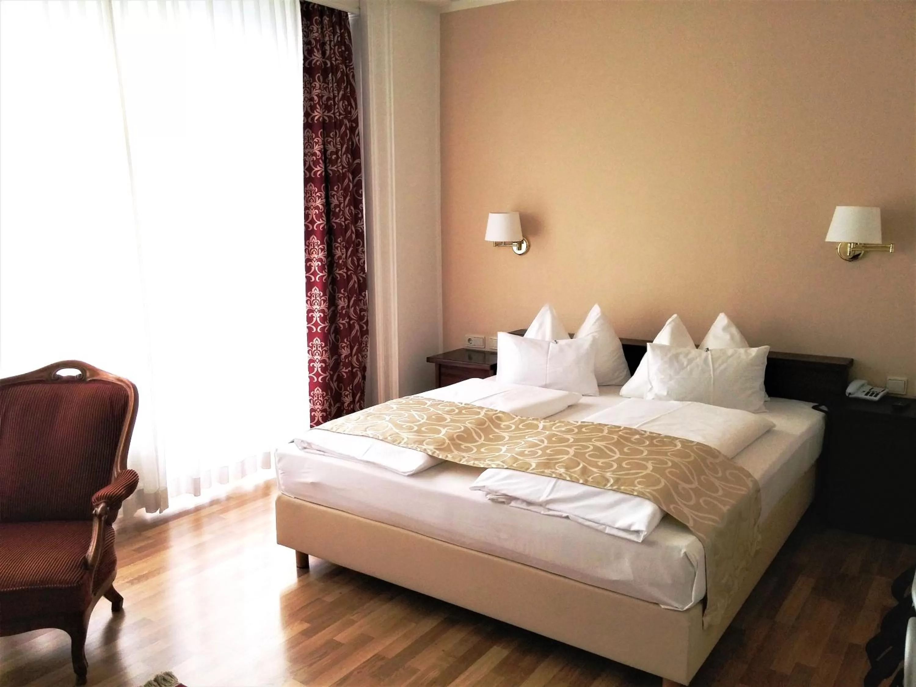 Photo of the whole room, Bed in Hotel Domizil