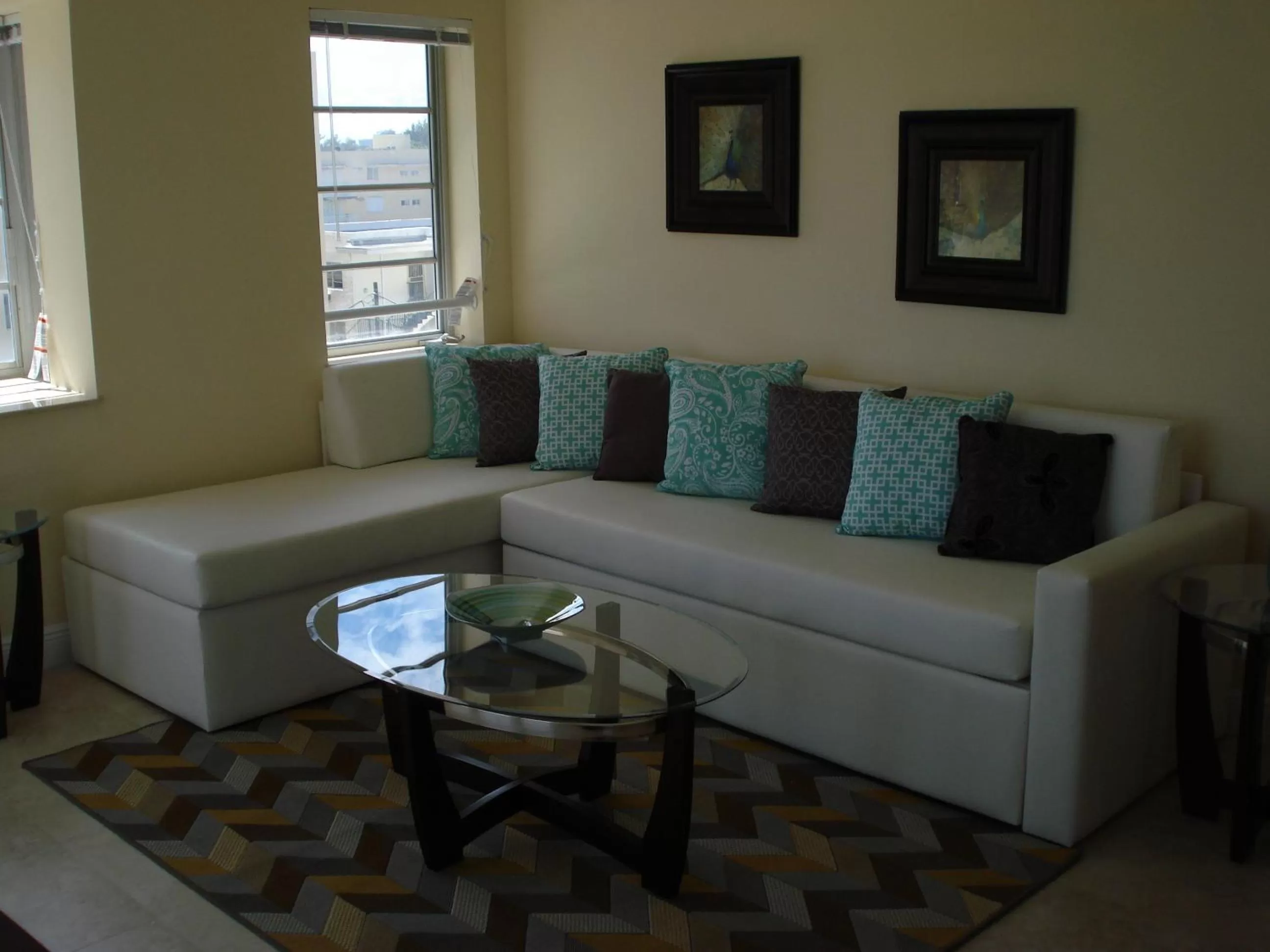 Living room in Westover Arms Hotel