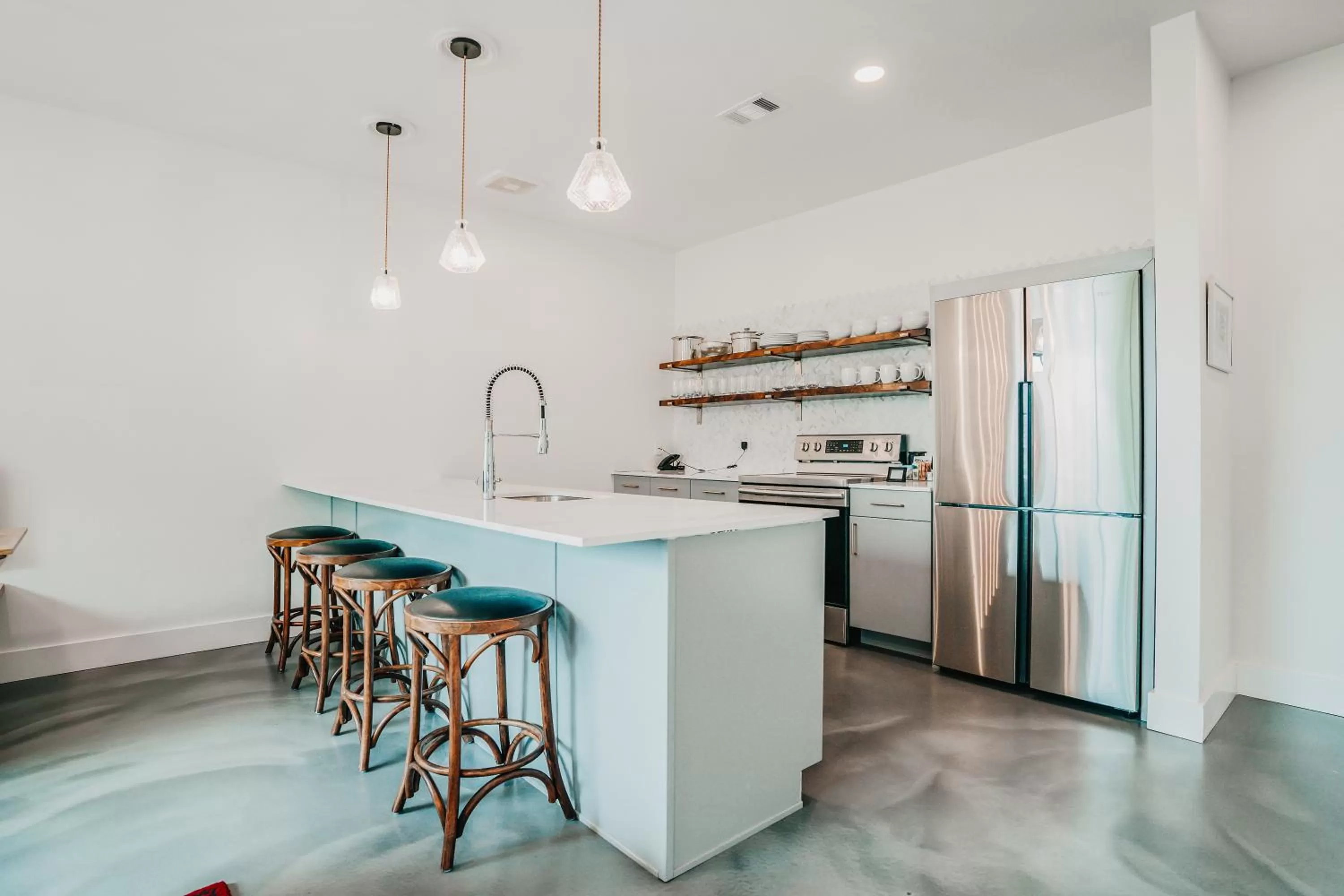Kitchen or kitchenette in Colton House Hotel