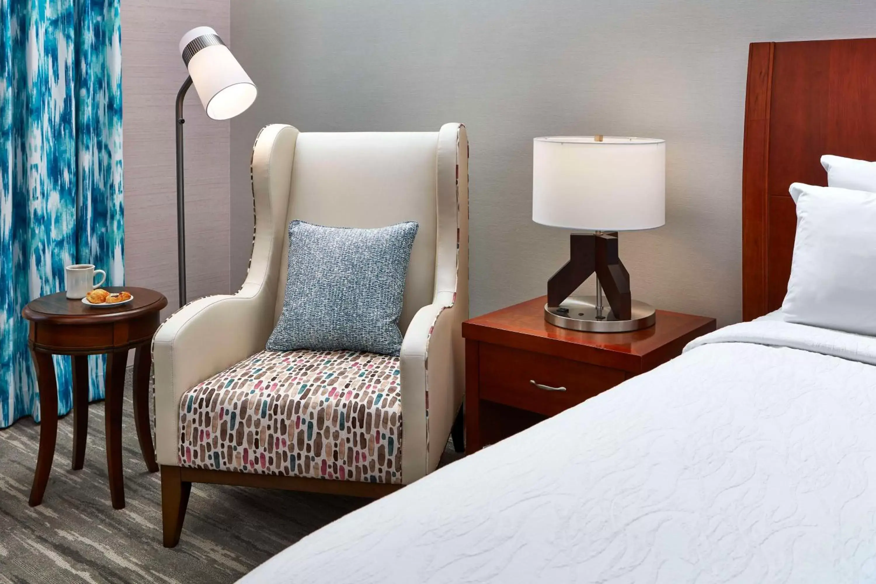 Deluxe King Room in Hilton Garden Inn Valencia Six Flags Deluxe King Room in Hilton Garden Inn Valencia Six Flags