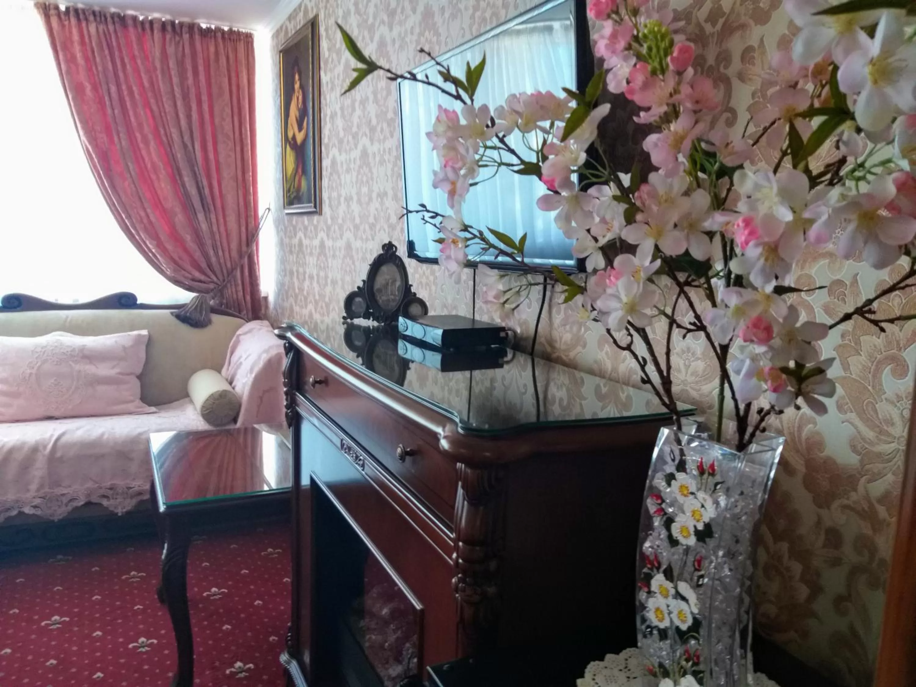 Decorative detail, TV/Entertainment Center in Shalanda