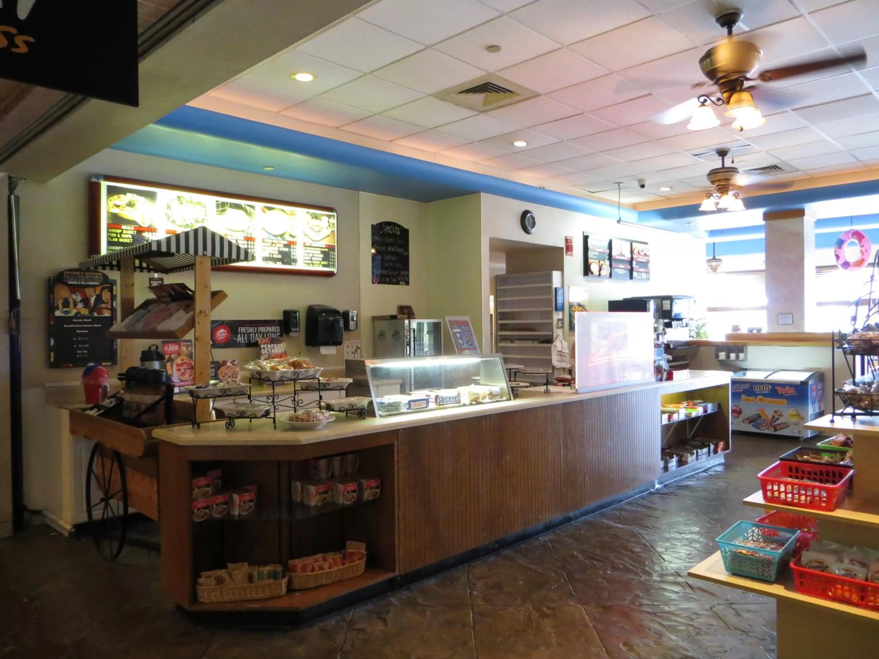 Day in Maingate Lakeside Resort