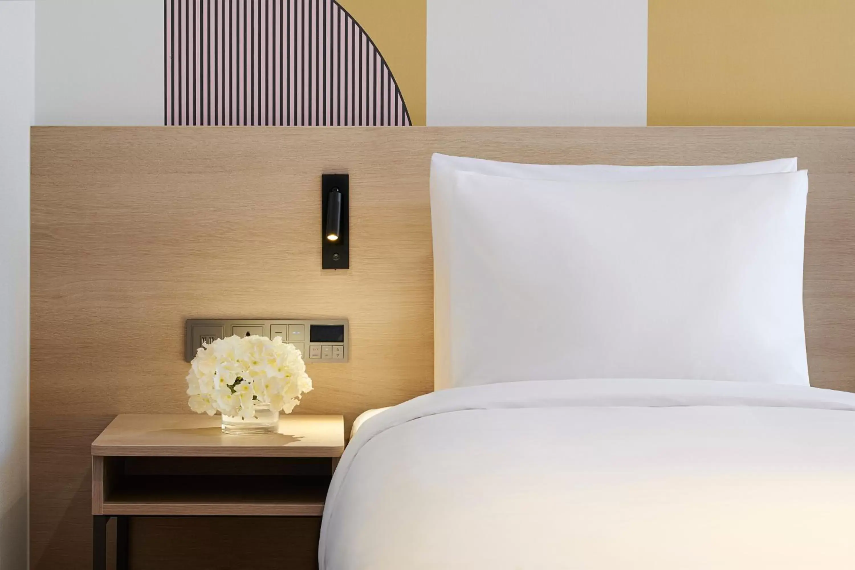 Deluxe Suite Room with One Double Bed and Two Single Beds in ibis Styles Ambassador Incheon Airport T2 Deluxe Suite Room with One Double Bed and Two Single Beds in ibis Styles Ambassador Incheon Airport T2
