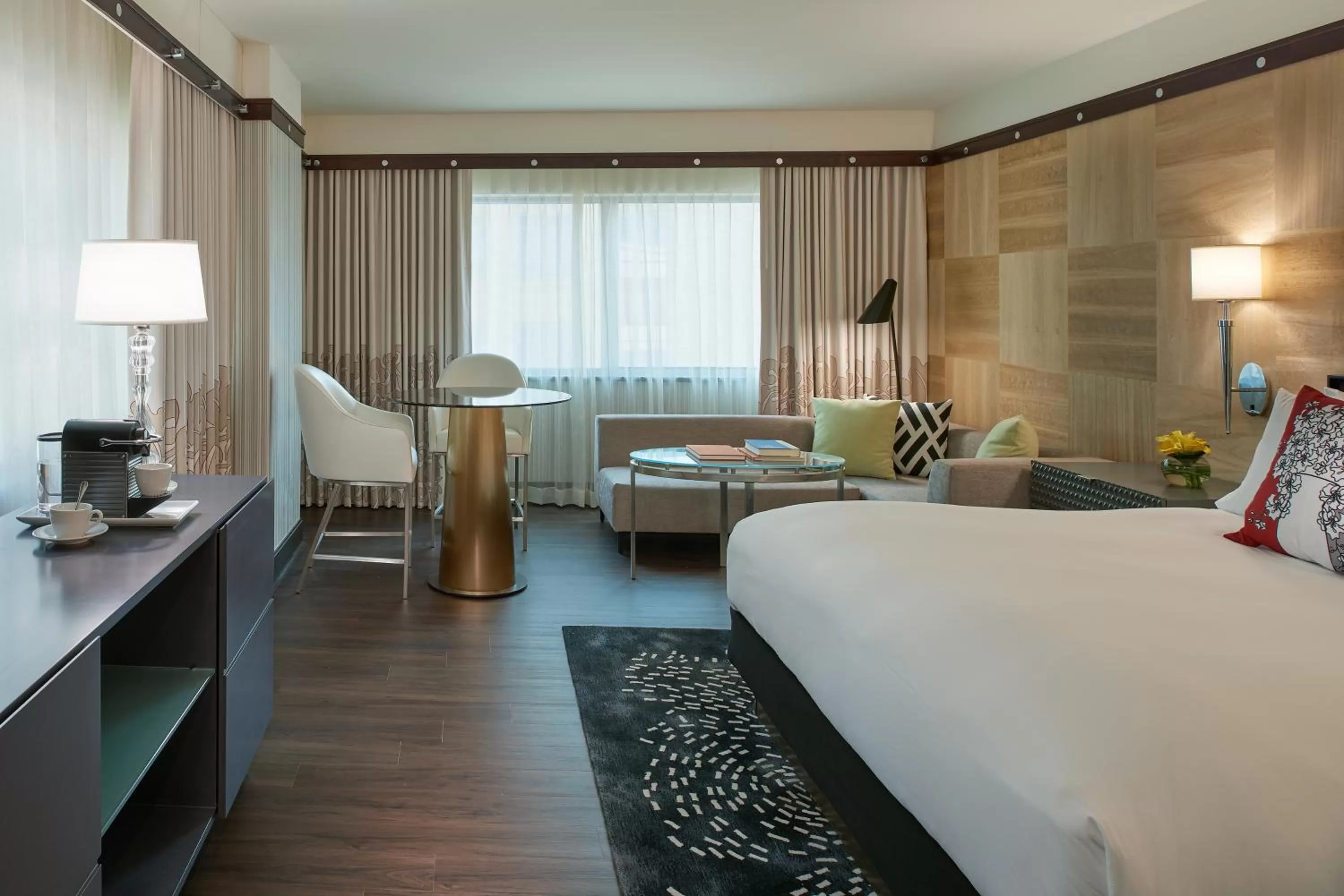 Photo of the whole room, Bed in Sofitel Philadelphia at Rittenhouse Square