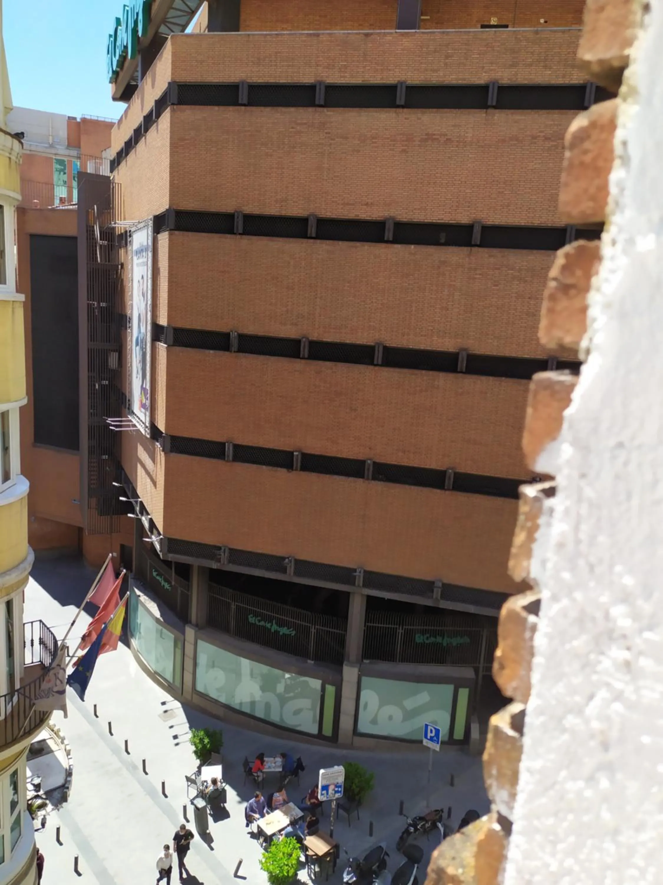 Property building in Hostal Inn Madrid