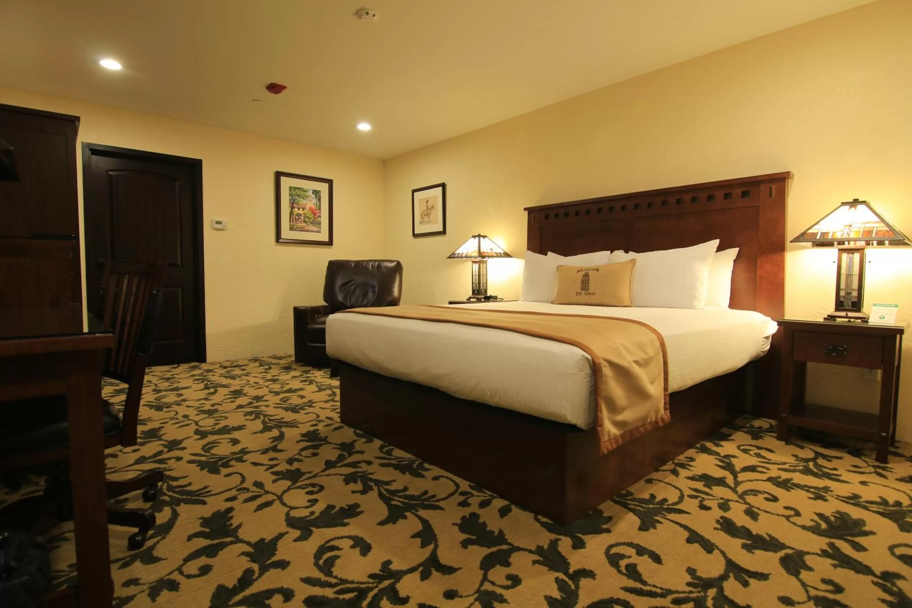 Bed in Hotel Mission De Oro