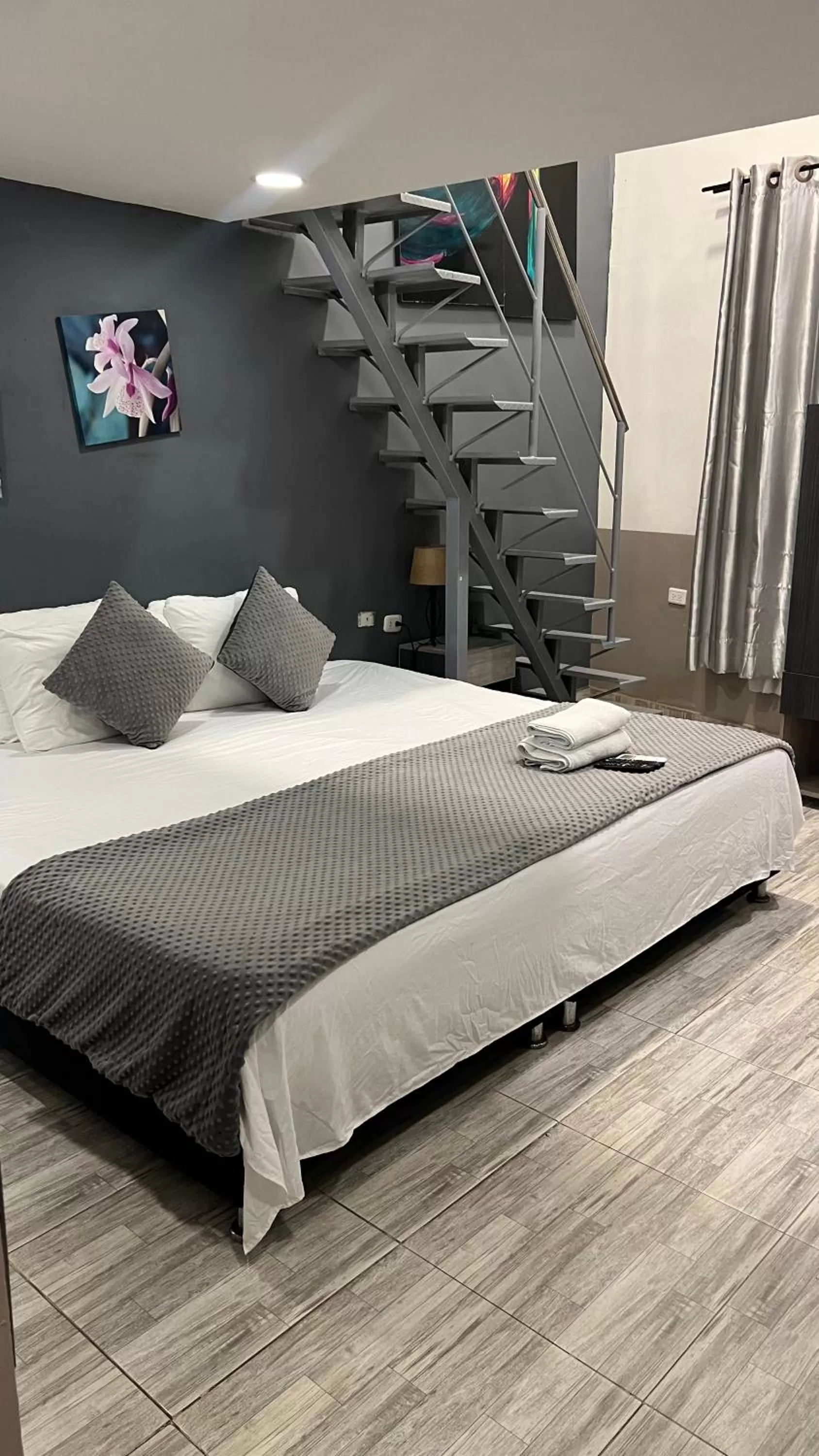 Bed in Bahia 79 Apartasuites Cerca al Centro