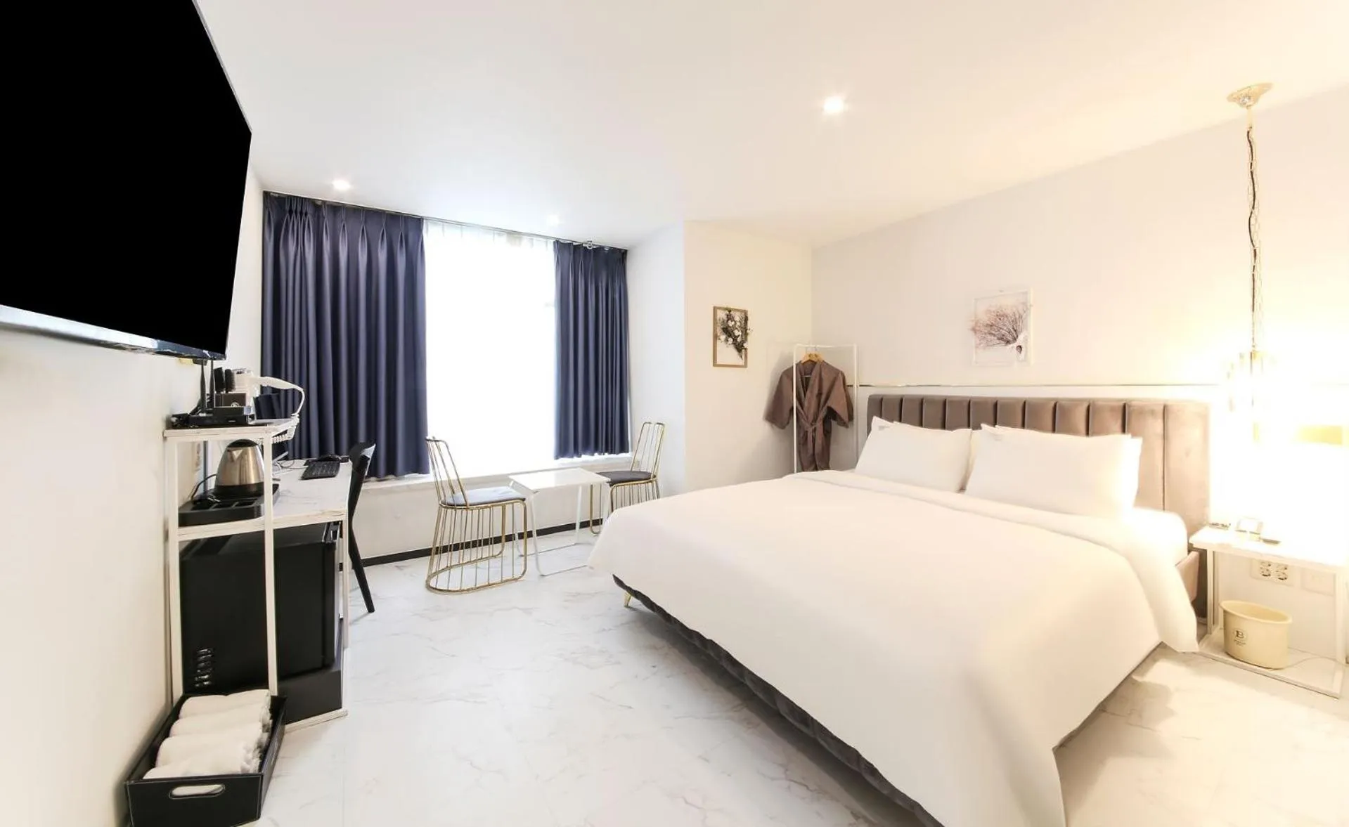 Bed in Brown-Dot Hotel Songdo