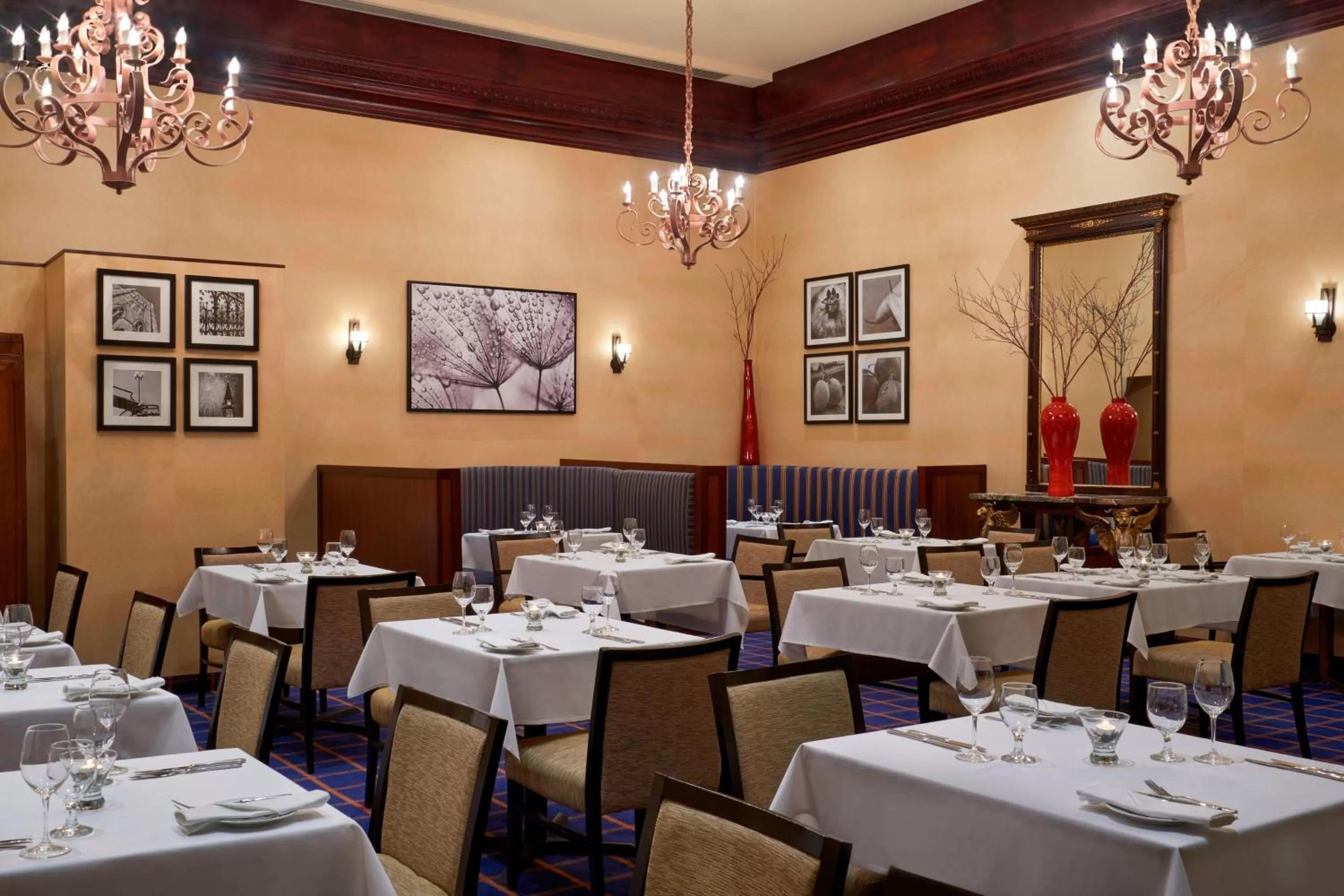 Restaurant/places to eat in Sheraton Ottawa Hotel