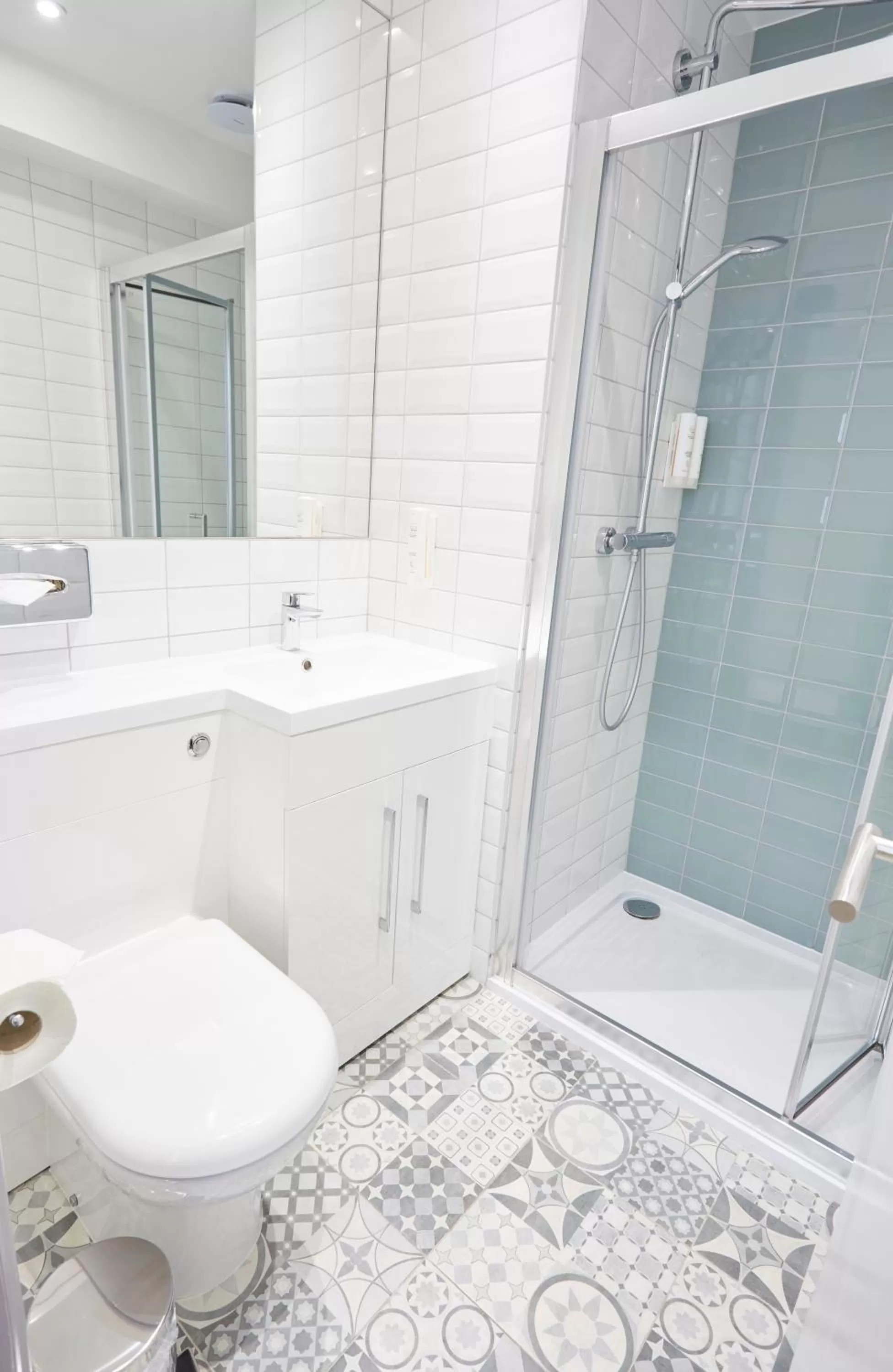 Bathroom in Comfort Inn Victoria