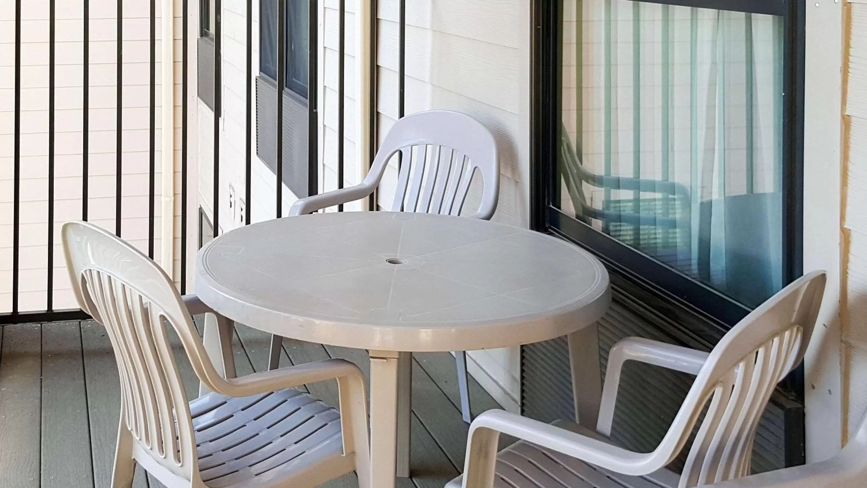 Photo of the whole room in Affordable Suites of America Rogers - Bentonville