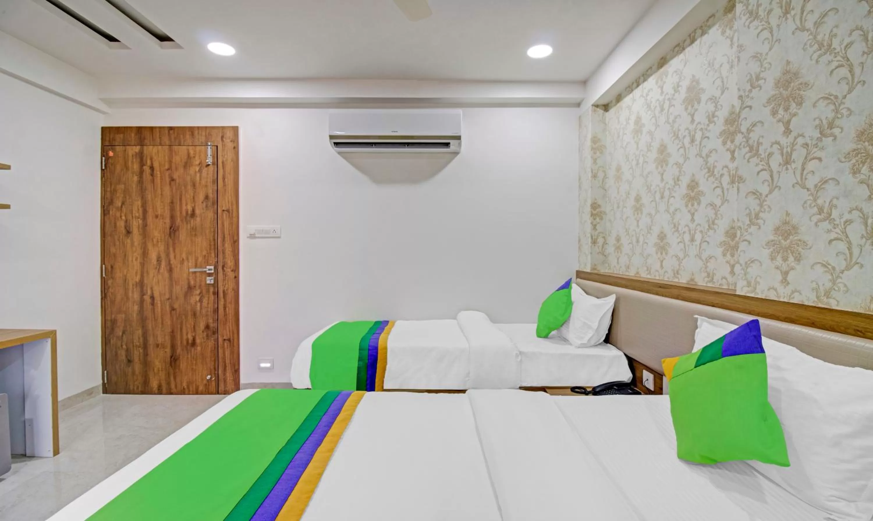 Bedroom, Bed in Treebo Chandraprasth Residency