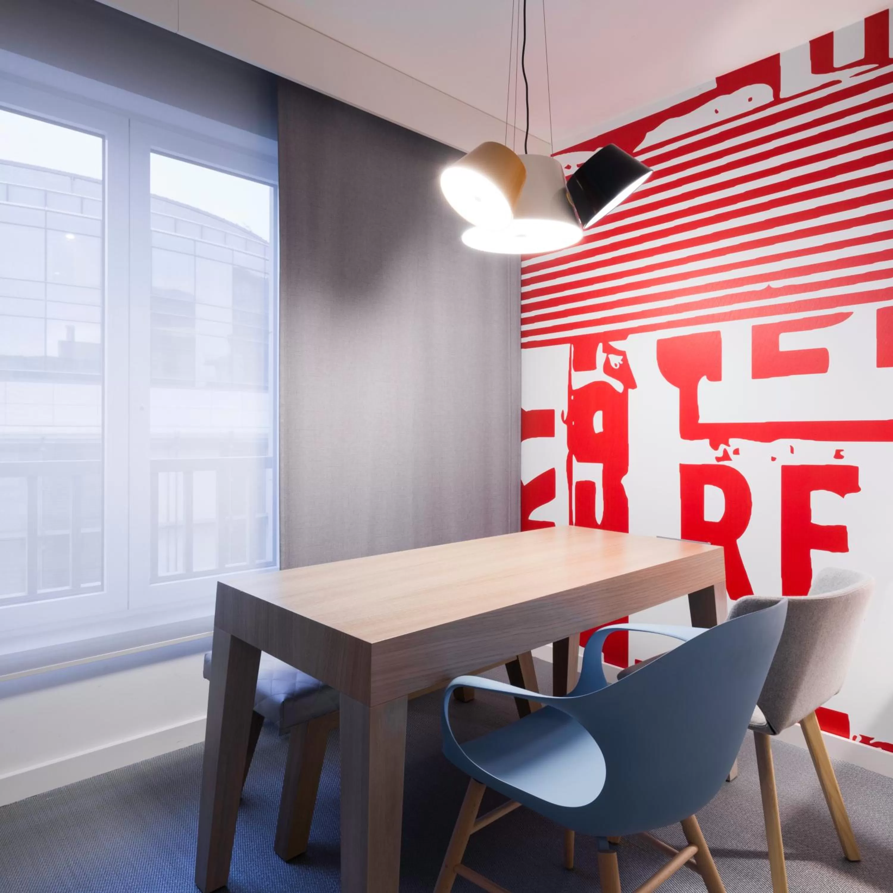 Decorative detail in Radisson Red Minneapolis Downtown