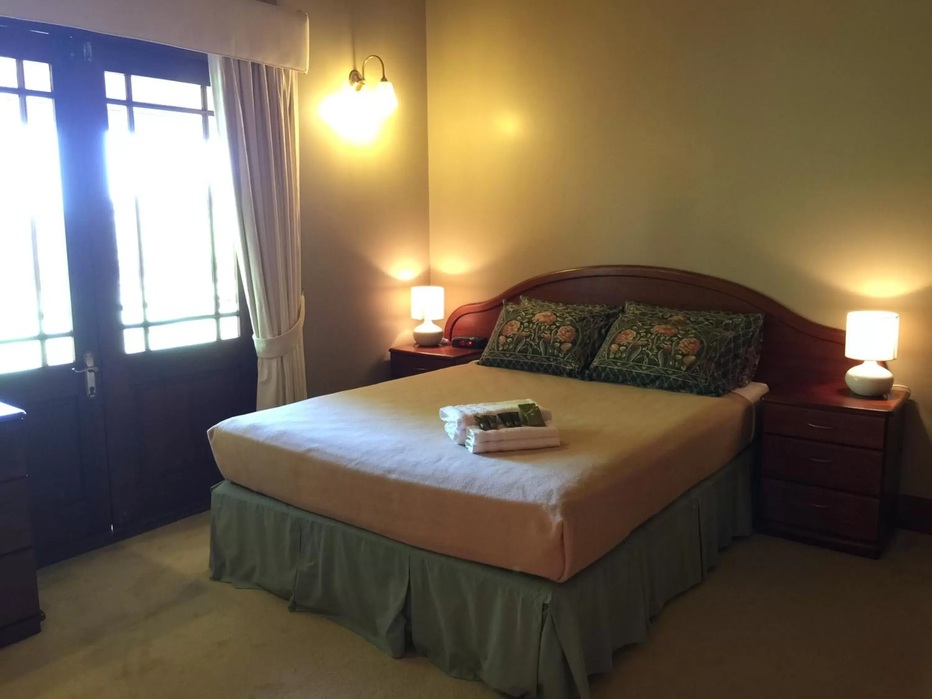 Deluxe Queen Room with Pool View in Relaxin Deluxe Queen Room with Pool View in Relaxin