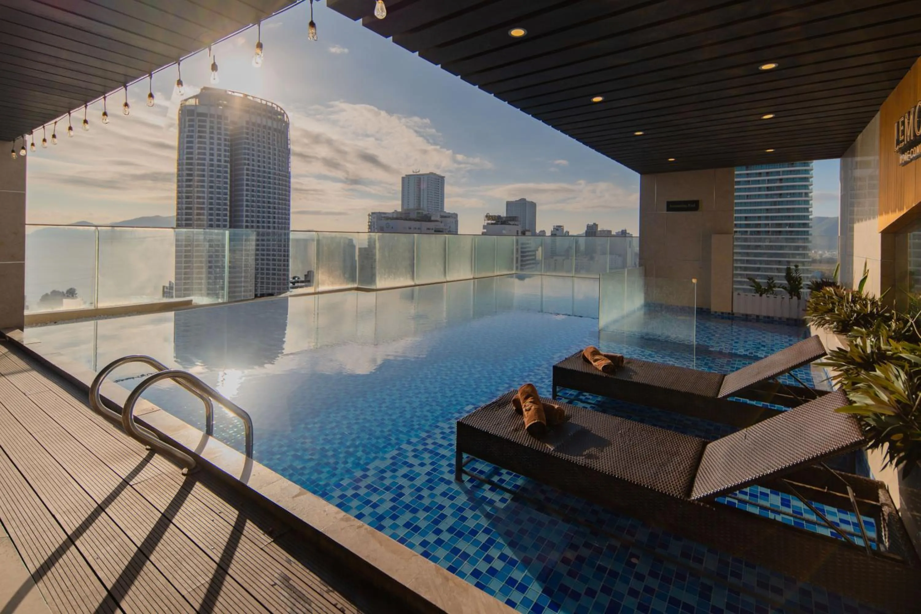 Day in LeMore Hotel Nha Trang