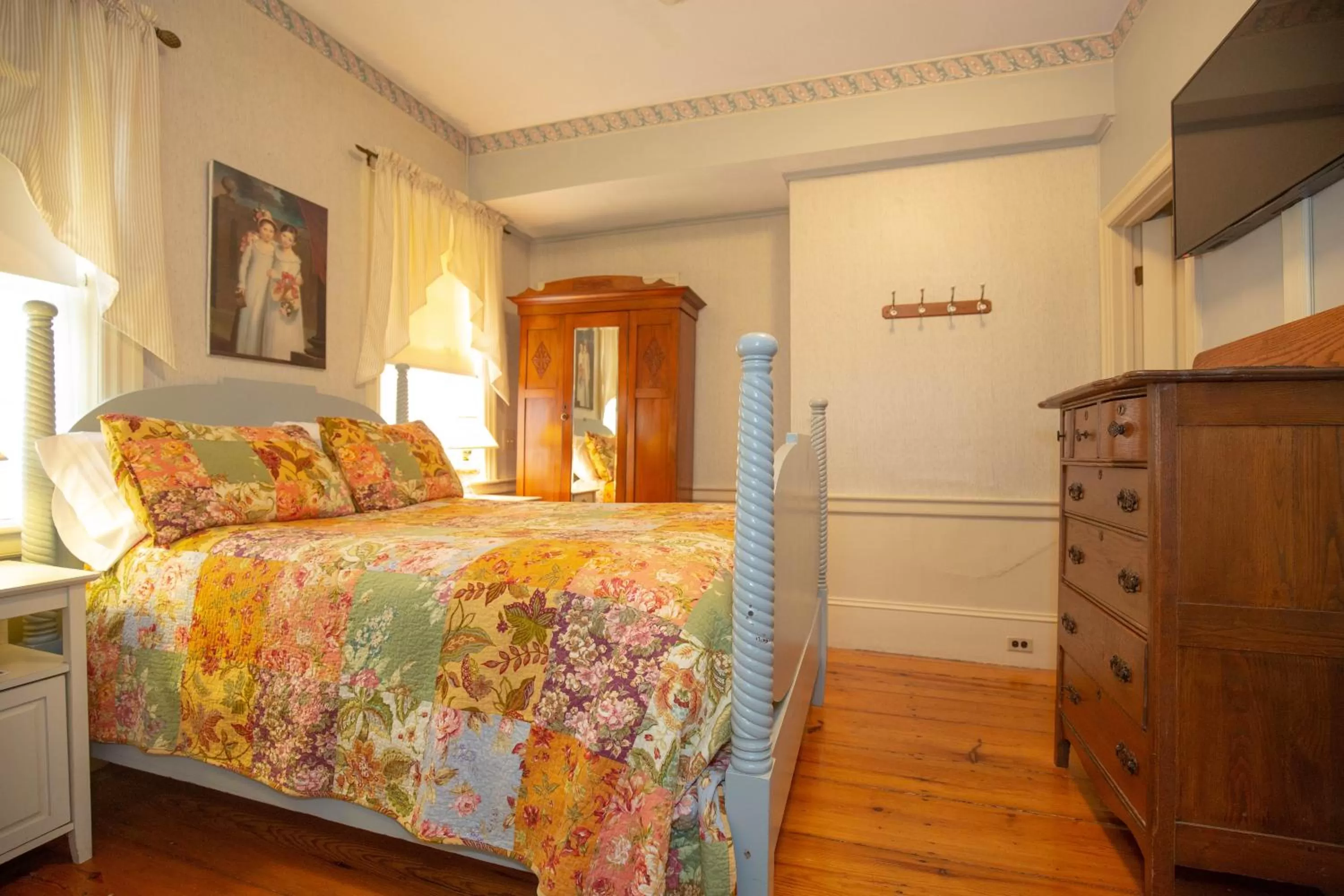 Bedroom, Bed in Clark Currier Inn