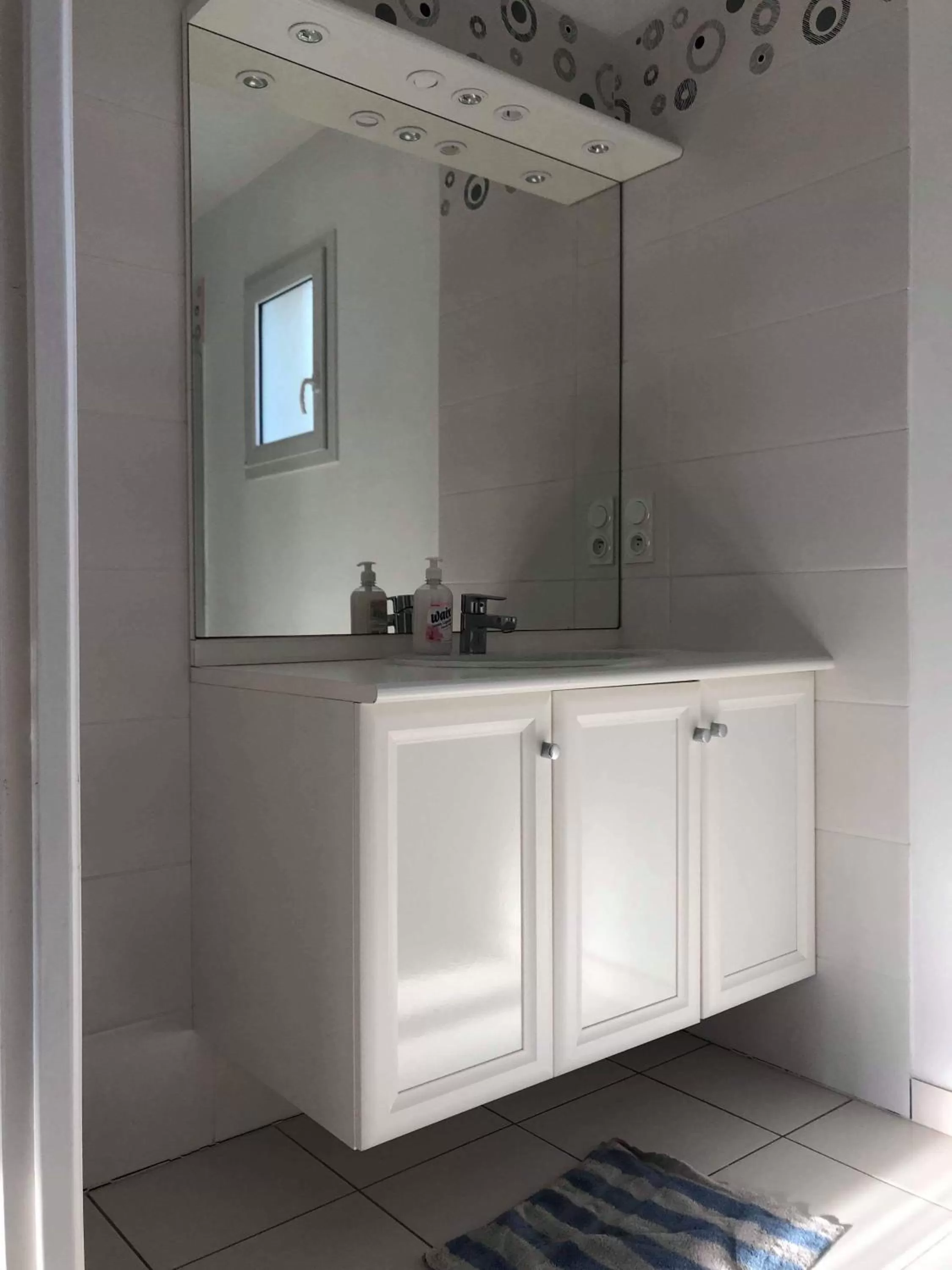 Kitchen/Kitchenette in Home Auray