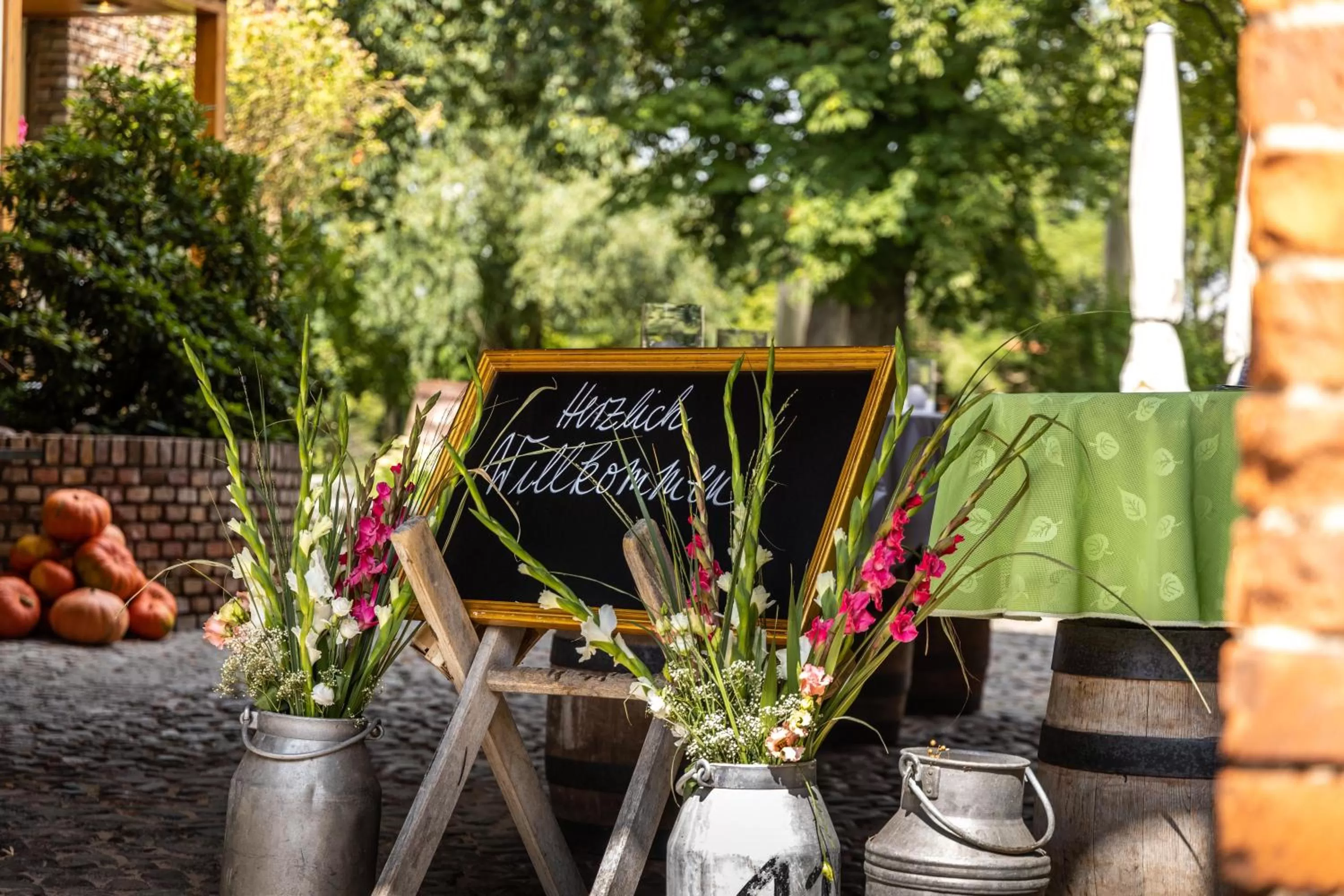 Patio in Hotel Zur Linde Dein Self Check In