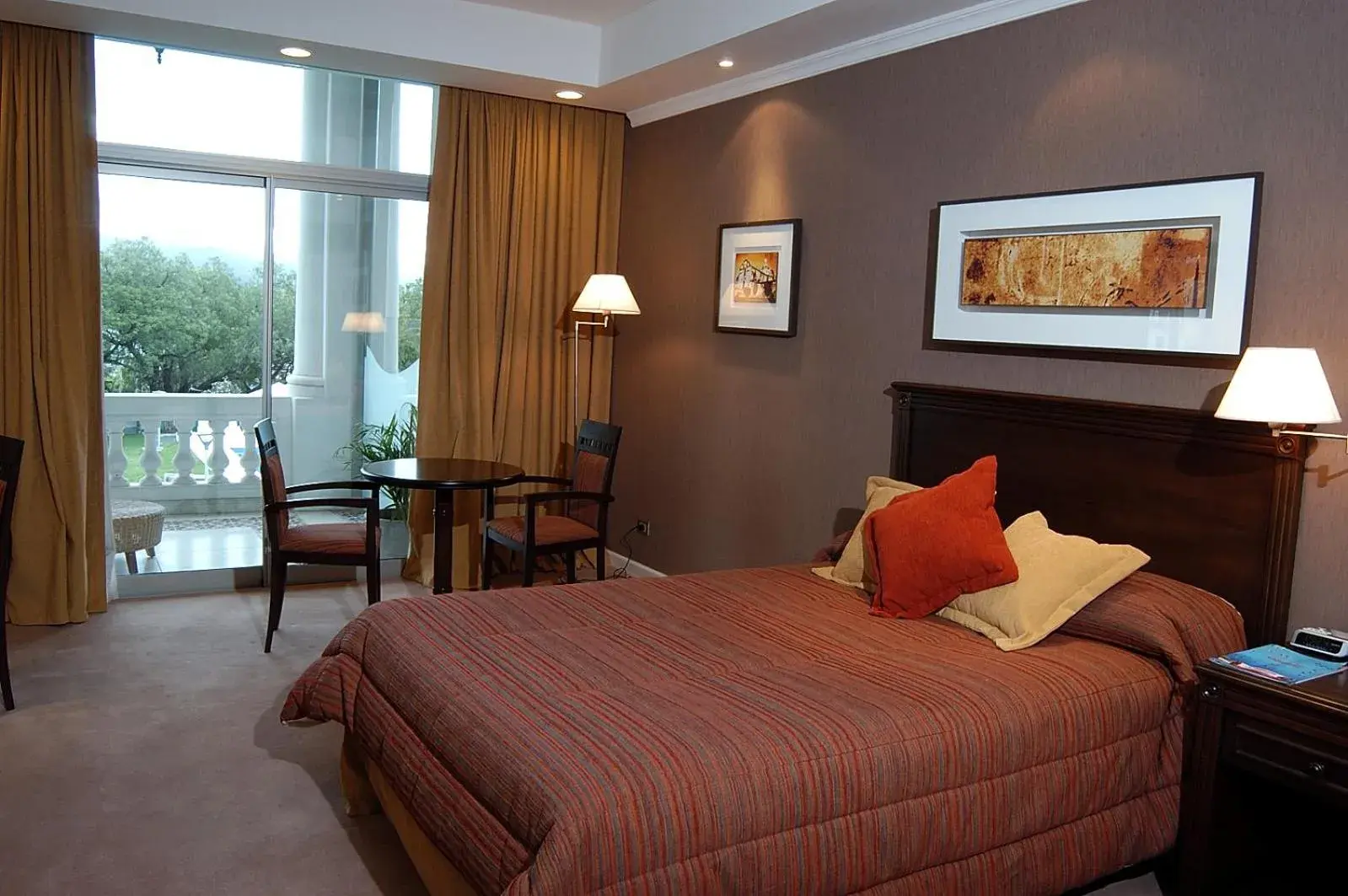 Executive Double King Room in Howard Johnson Sierras Hotel and Casino Executive Double King Room in Howard Johnson Sierras Hotel and Casino