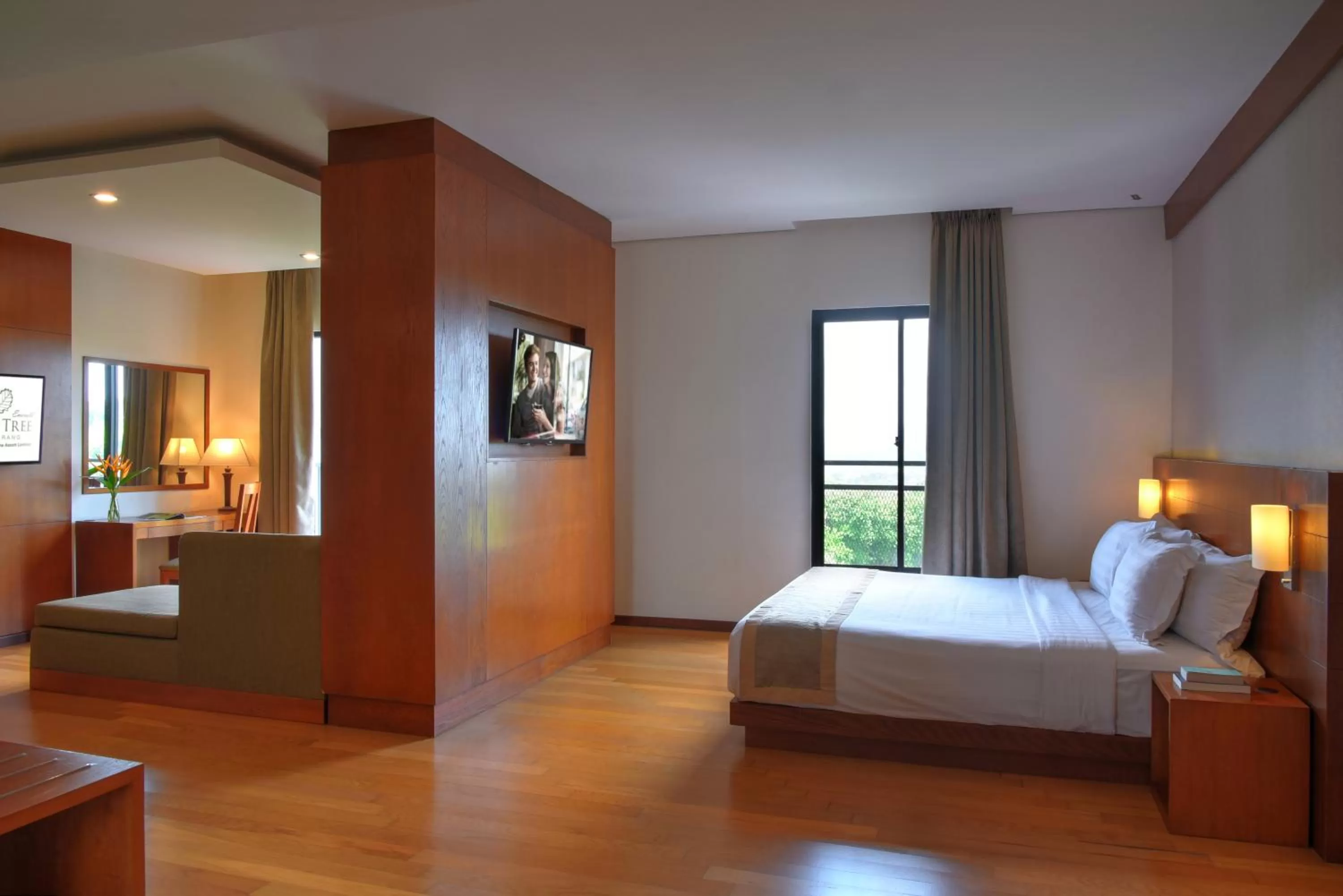 Bed in Oak Tree Emerald Hotel & Coventions Semarang