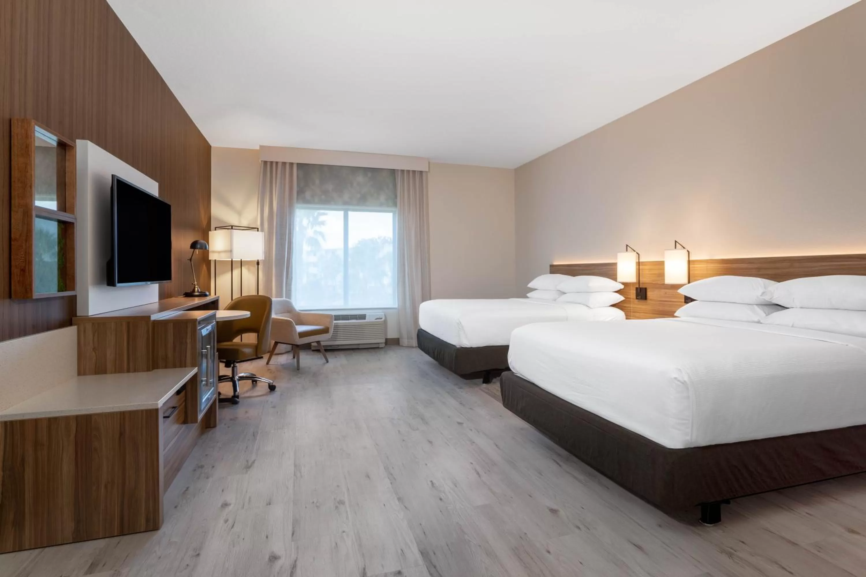 Bedroom, Bed in Wyndham Garden Orlando Universal / I Drive