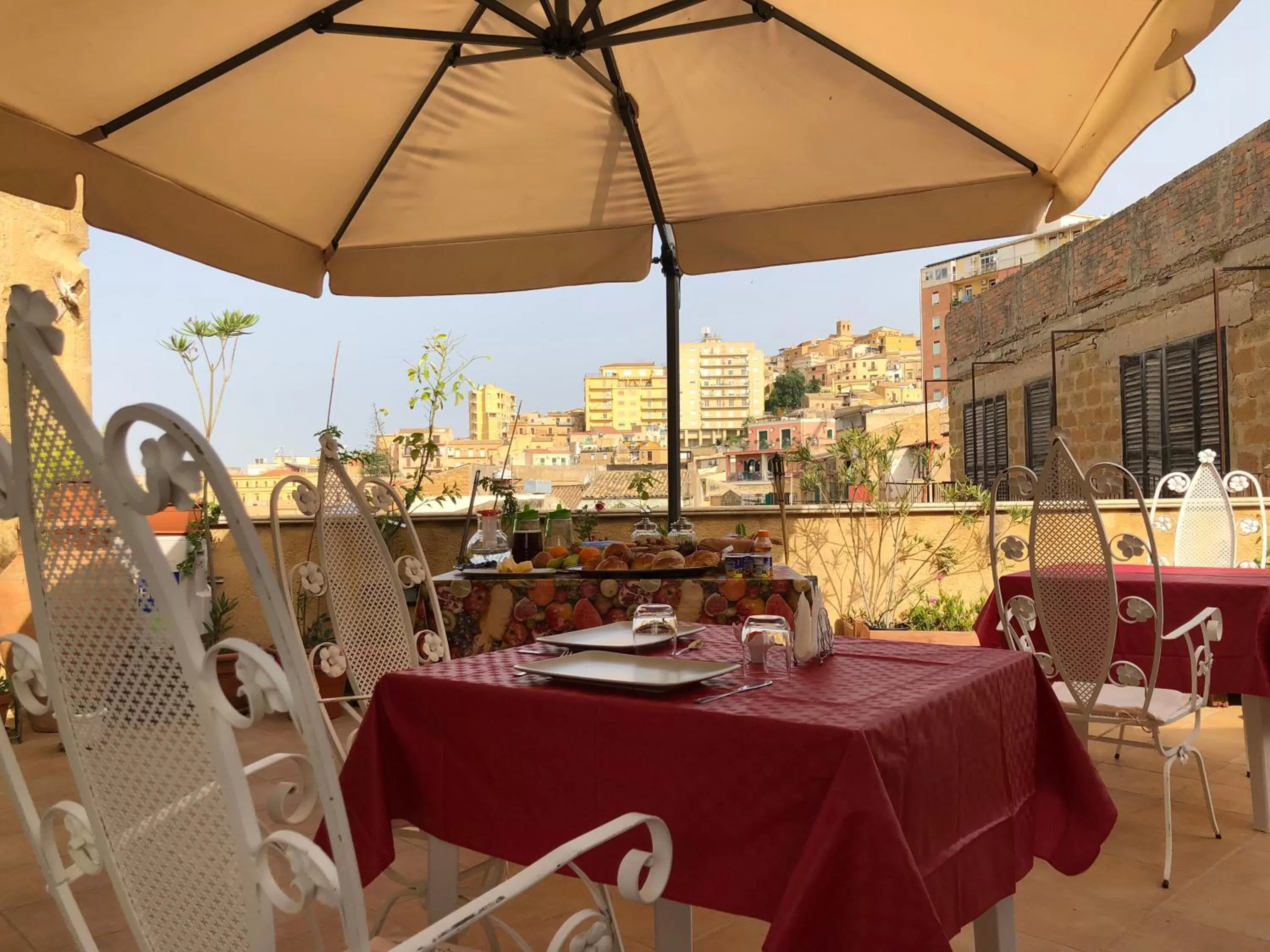 Breakfast in B&B Batarà - "La Terrazza del Centro"