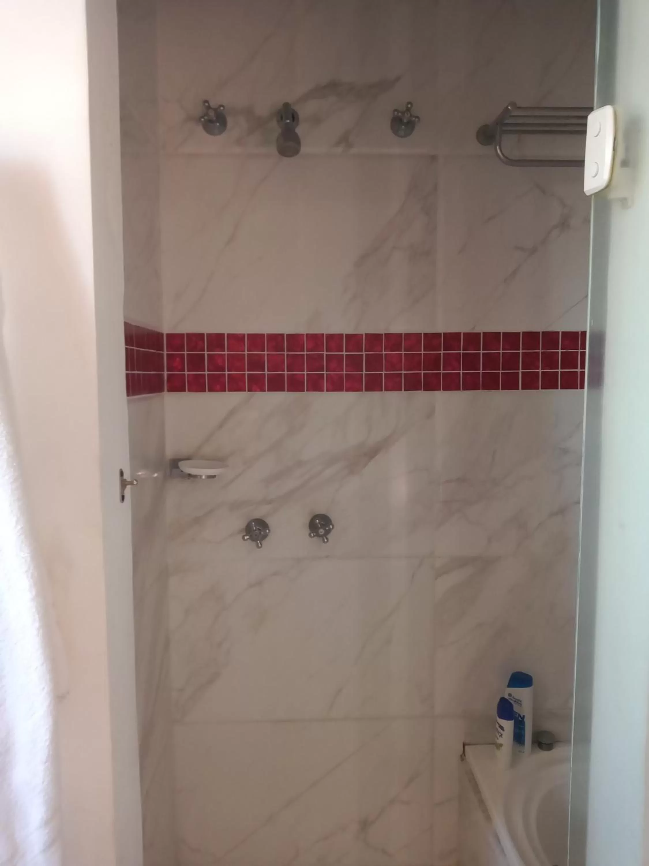 Bathroom in Compacto Hotel Alphaville Campinas