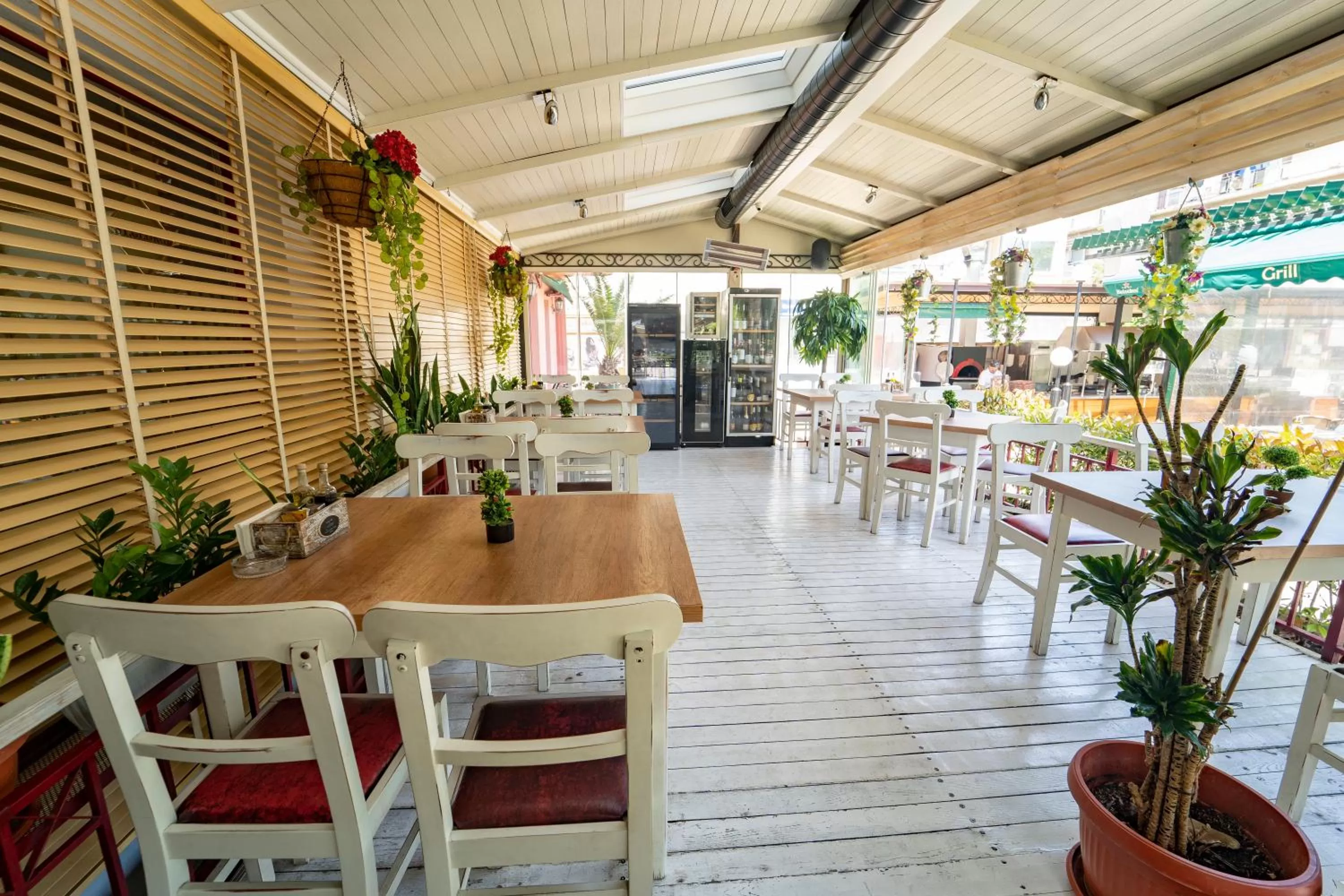 Restaurant/places to eat in Saint George Hotel & Medical Spa