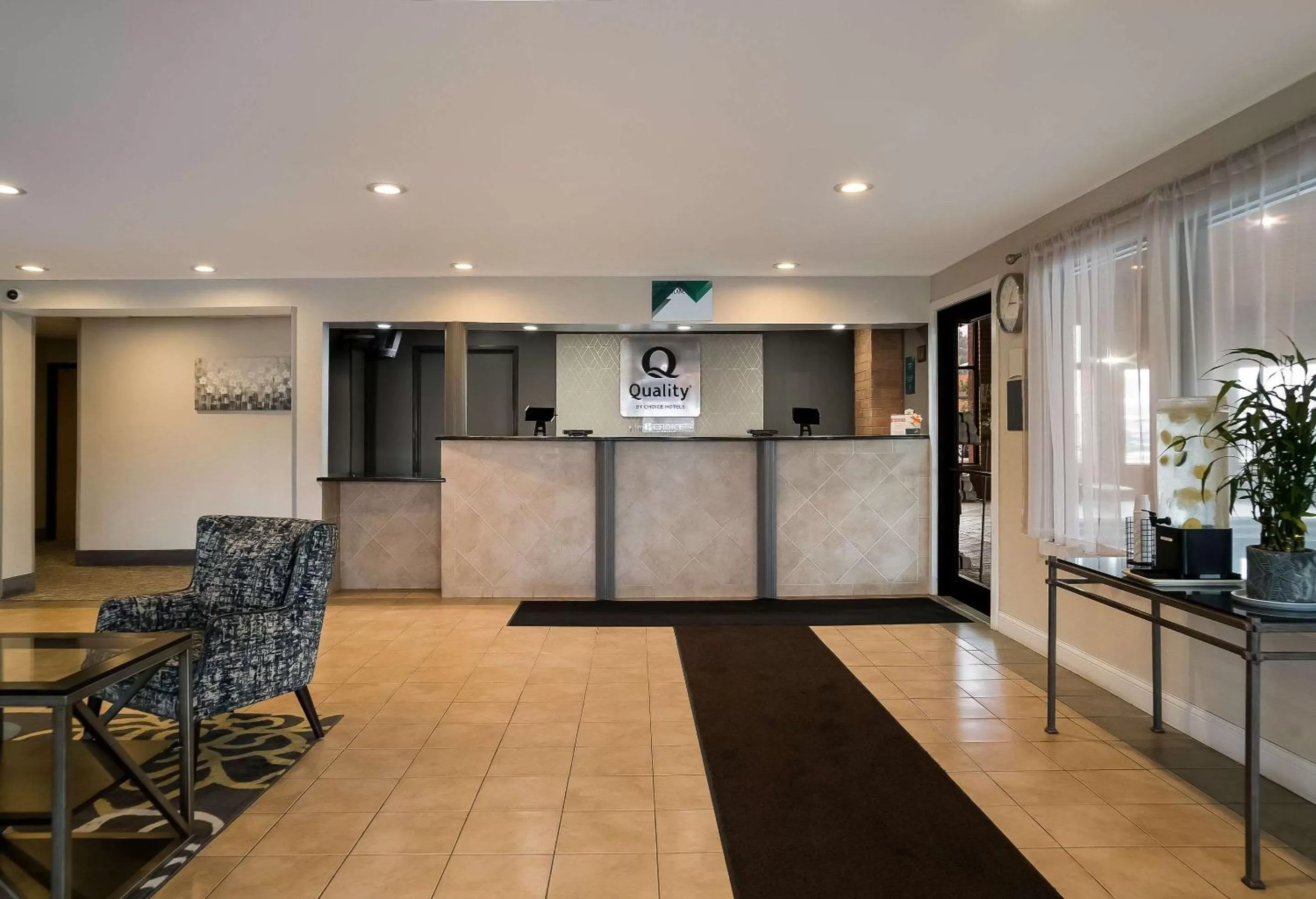 Lobby or reception in Quality Inn Grand Blanc - Flint South