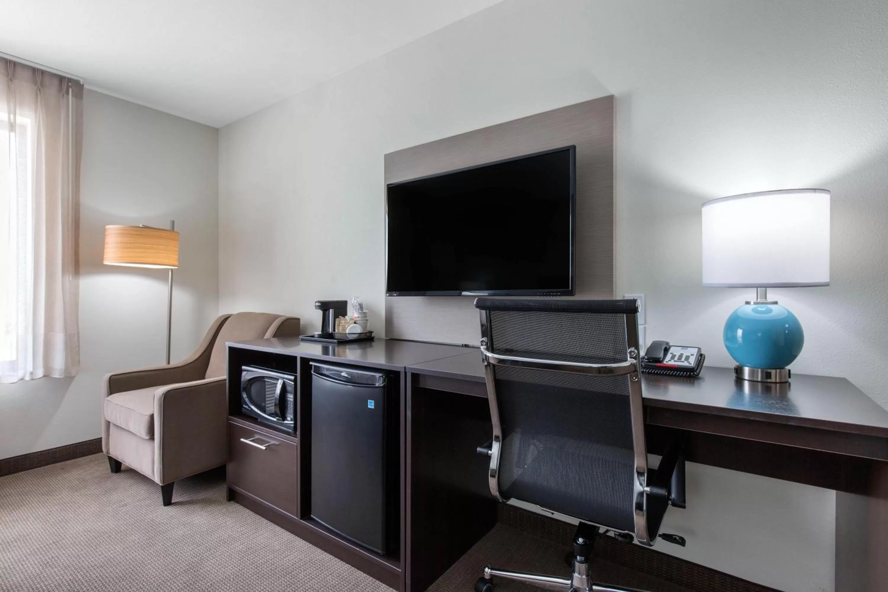 TV and multimedia in Sleep Inn & Suites South Jacksonville