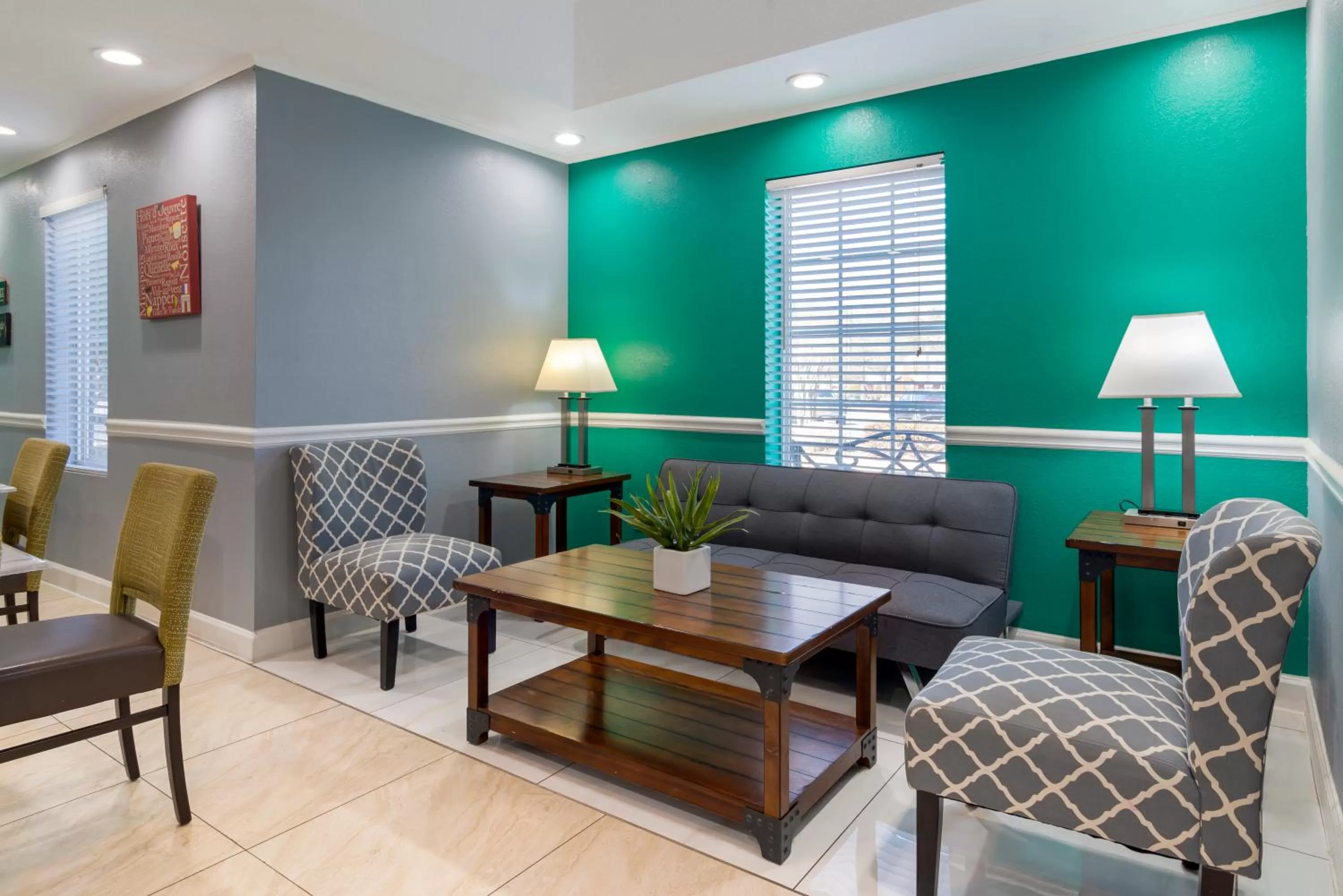Seating area in Quality Inn Newnan - Atlanta South
